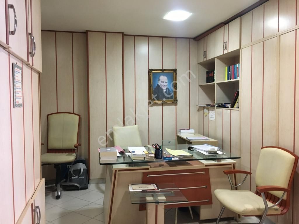 İncirli Caddesinde 32m2 Eşyalı 2 Bölümlü Klimalı Asansörlü - Görsel 12