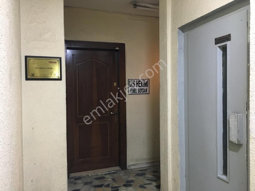 İncirli Caddesinde 32m2 Eşyalı 2 Bölümlü Klimalı Asansörlü - Görsel 14