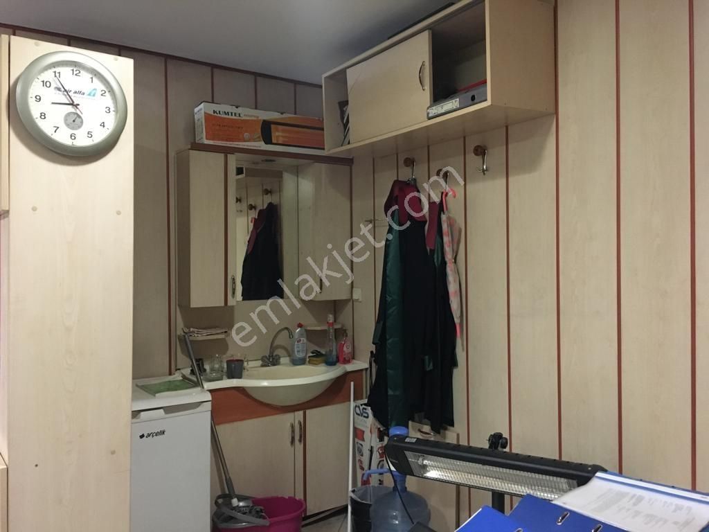 İncirli Caddesinde 32m2 Eşyalı 2 Bölümlü Klimalı Asansörlü - Görsel 4