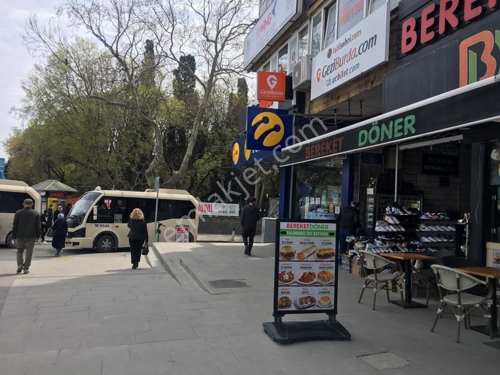 İncirli Caddesinde 32m2 Eşyalı 2 Bölümlü Klimalı Asansörlü