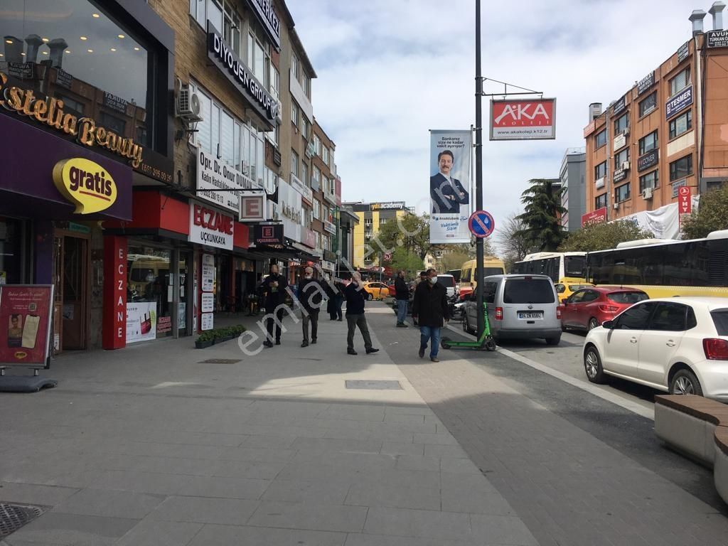 İncirli Caddesinde 32m2 Eşyalı 2 Bölümlü Klimalı Asansörlü - Görsel 10