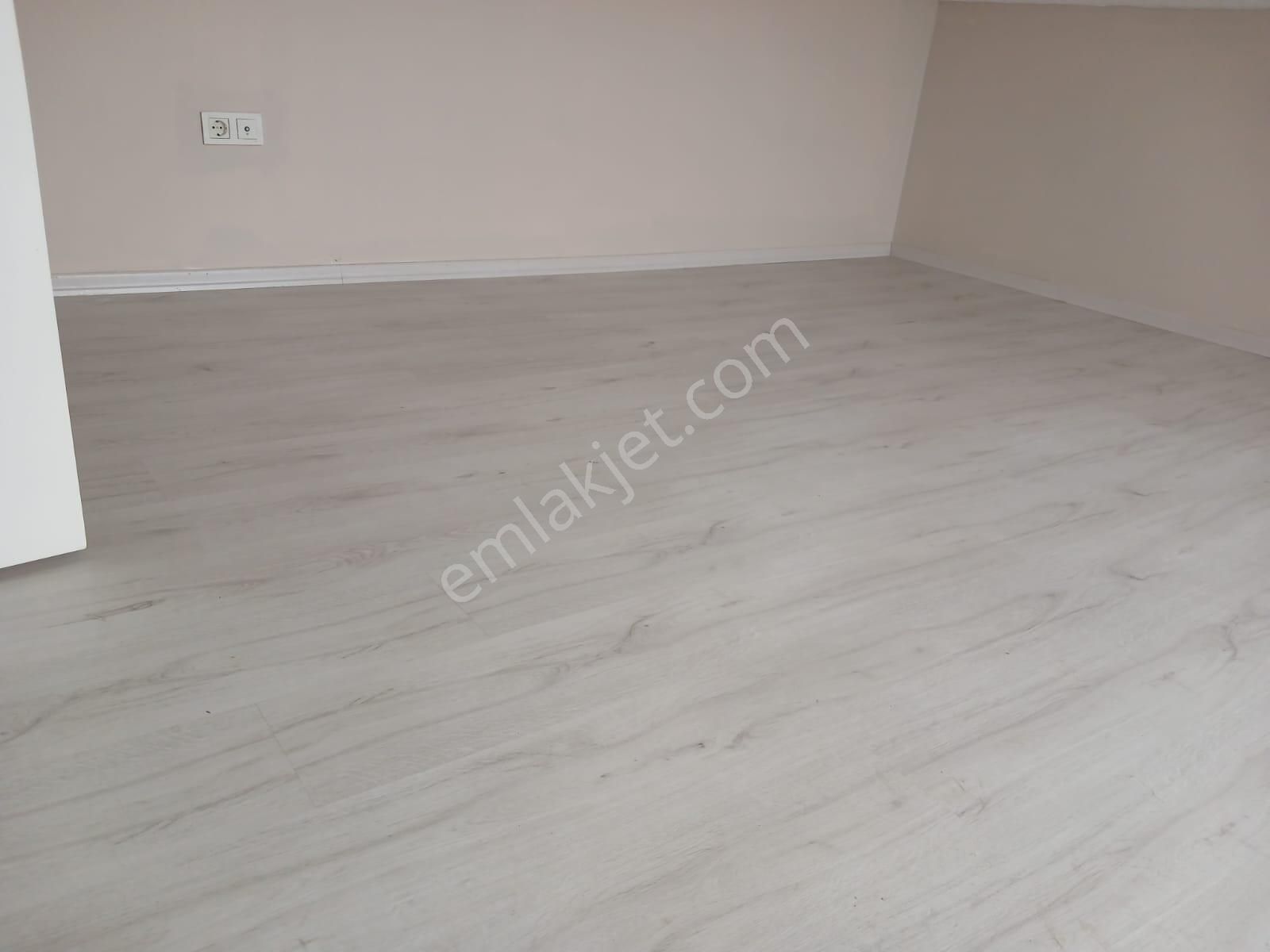 Maltepe Fındıklıda Yekin Sokakta Kiralık 3+1 Dublex Balkonlu Teraslı - Görsel 2