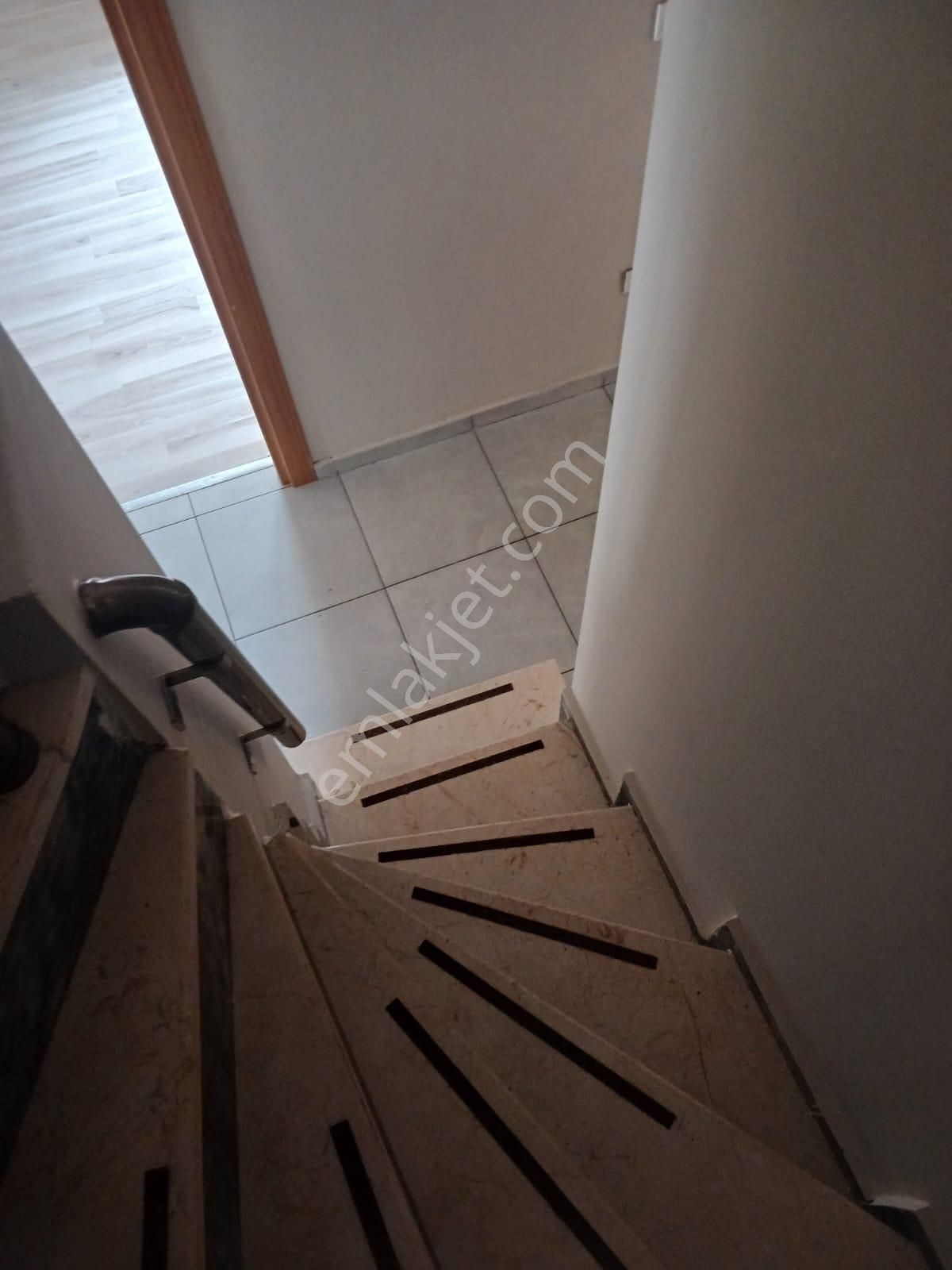 Maltepe Fındıklıda Yekin Sokakta Kiralık 3+1 Dublex Balkonlu Teraslı - Görsel 14