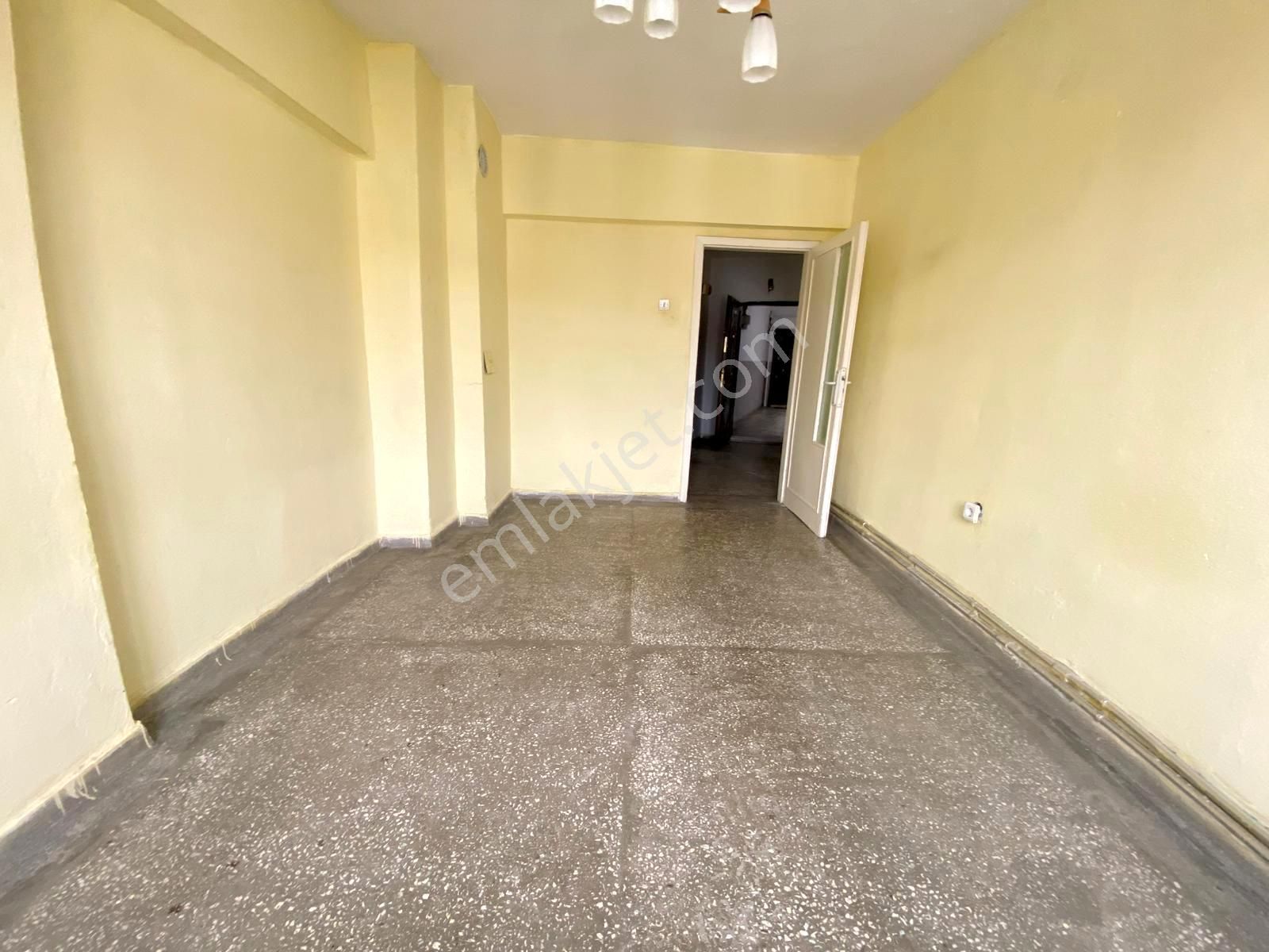 Uzman Emlak'dan Etlik Mh'de Adnan Yüksel Caddesine 1 Bina Mesafede Orta Katta 3+1 Daire - Görsel 8