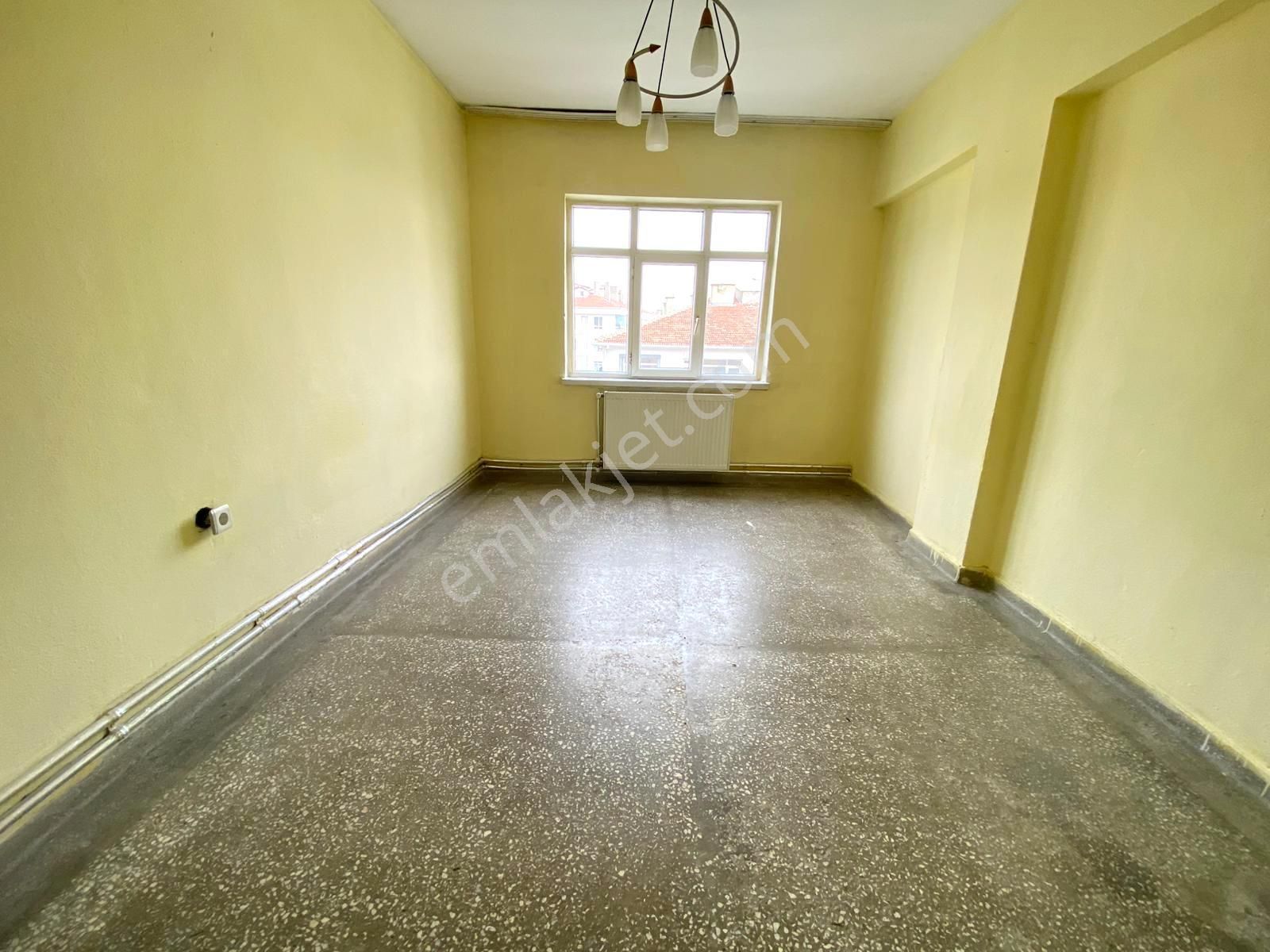 Uzman Emlak'dan Etlik Mh'de Adnan Yüksel Caddesine 1 Bina Mesafede Orta Katta 3+1 Daire - Görsel 7