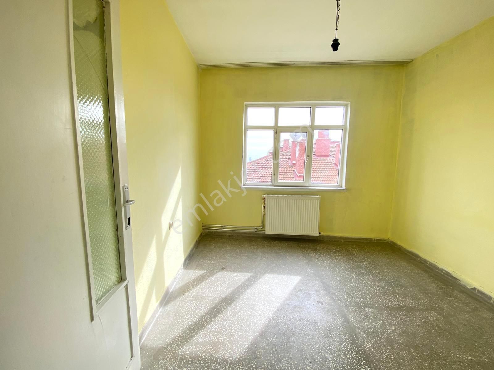 Uzman Emlak'dan Etlik Mh'de Adnan Yüksel Caddesine 1 Bina Mesafede Orta Katta 3+1 Daire - Görsel 6