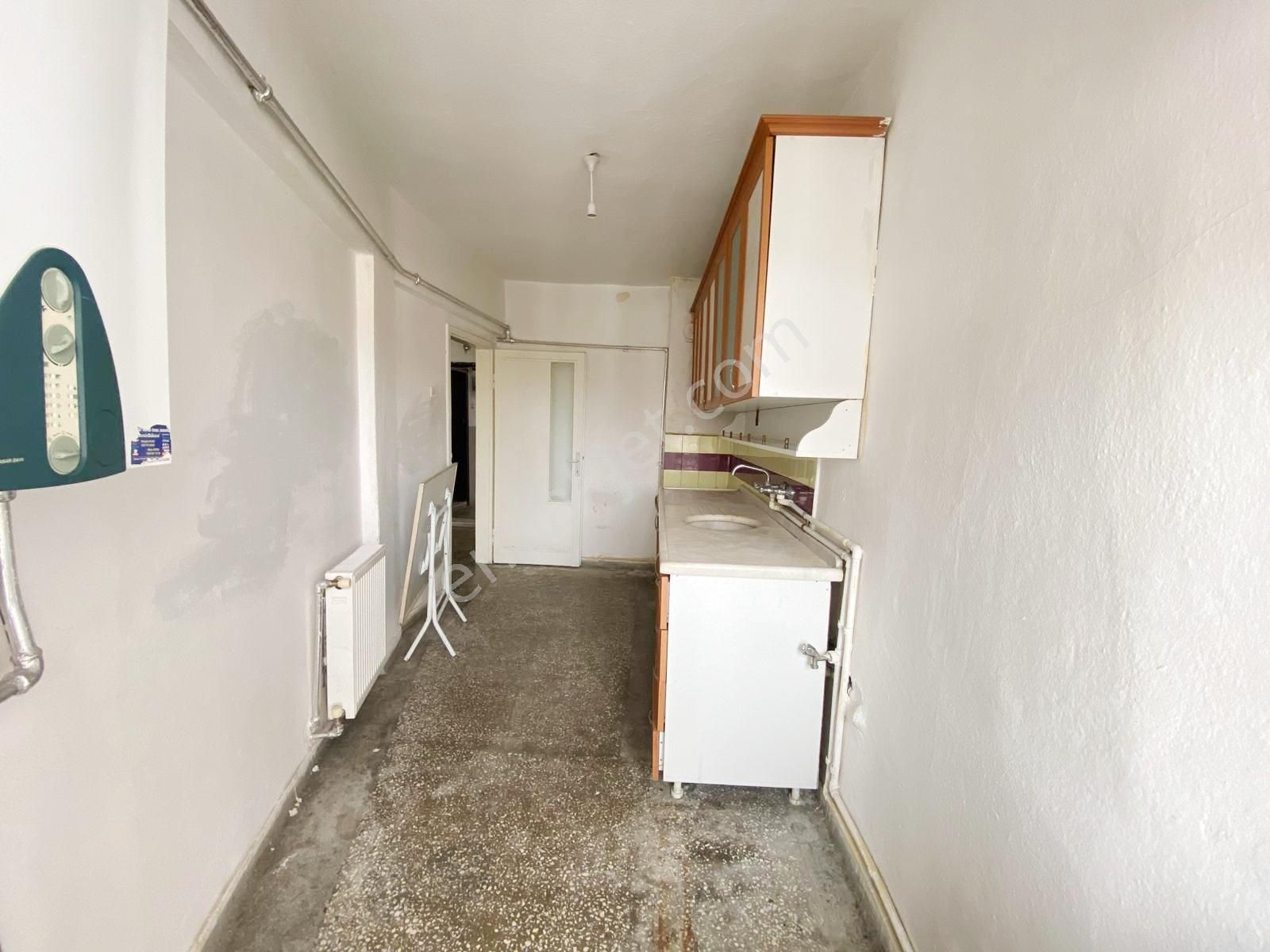 Uzman Emlak'dan Etlik Mh'de Adnan Yüksel Caddesine 1 Bina Mesafede Orta Katta 3+1 Daire - Görsel 12