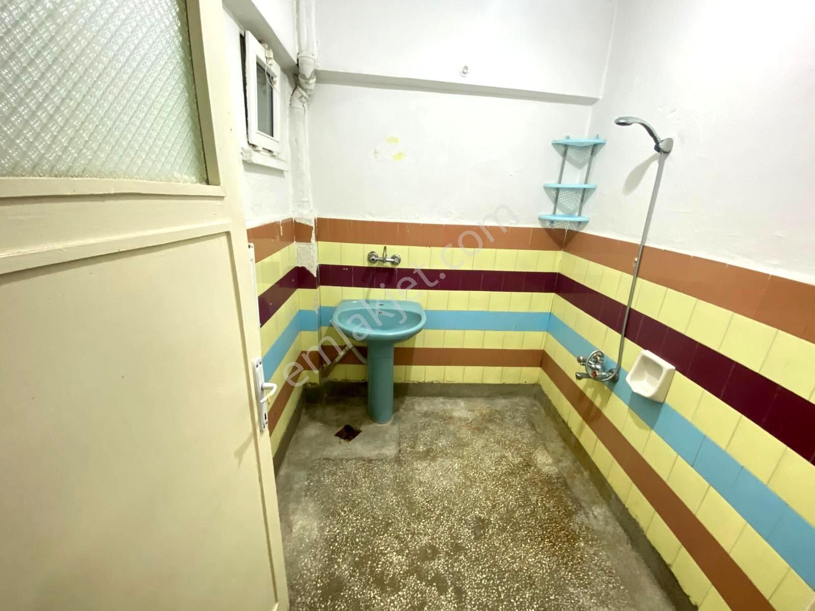 Uzman Emlak'dan Etlik Mh'de Adnan Yüksel Caddesine 1 Bina Mesafede Orta Katta 3+1 Daire - Görsel 14