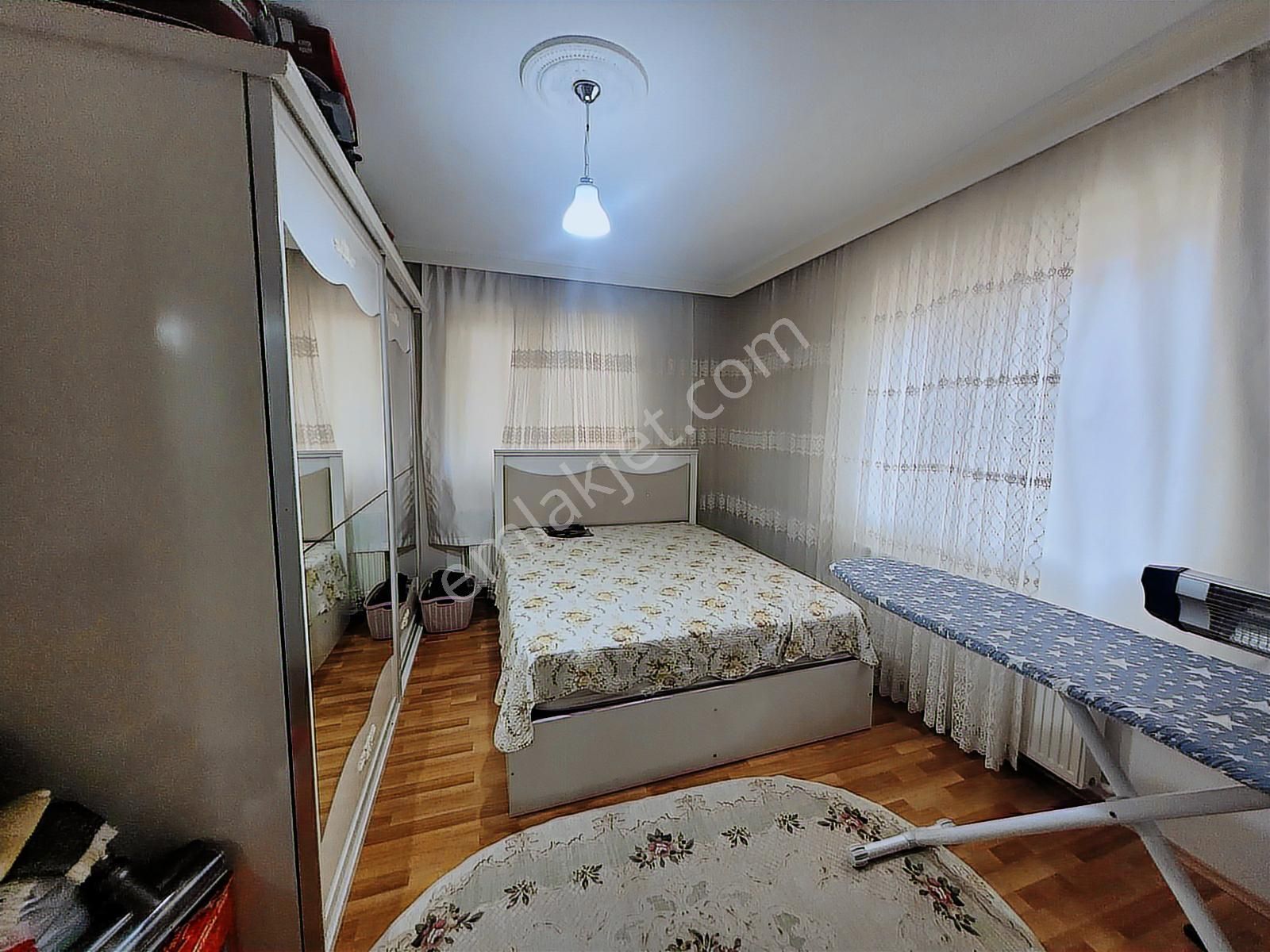 Yayla Mahallesi'nde Yatırımlık & Bakımlı 3 Oda 1 Salon Daire - Görsel 6