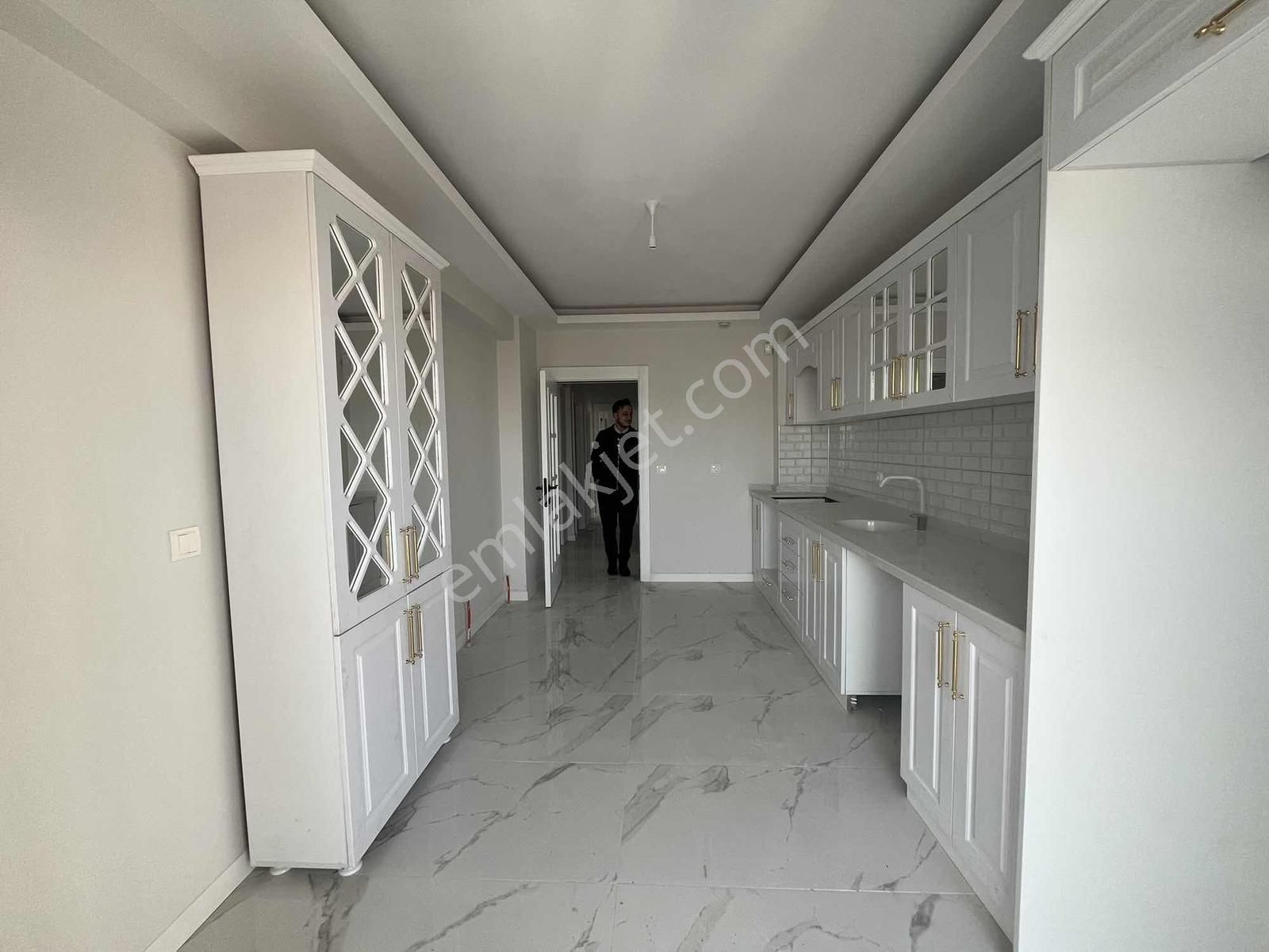 Lider Emlak'tan Feridun Çelikte Sıfır Ebeveynli Yapılı 4.kat - Görsel 18