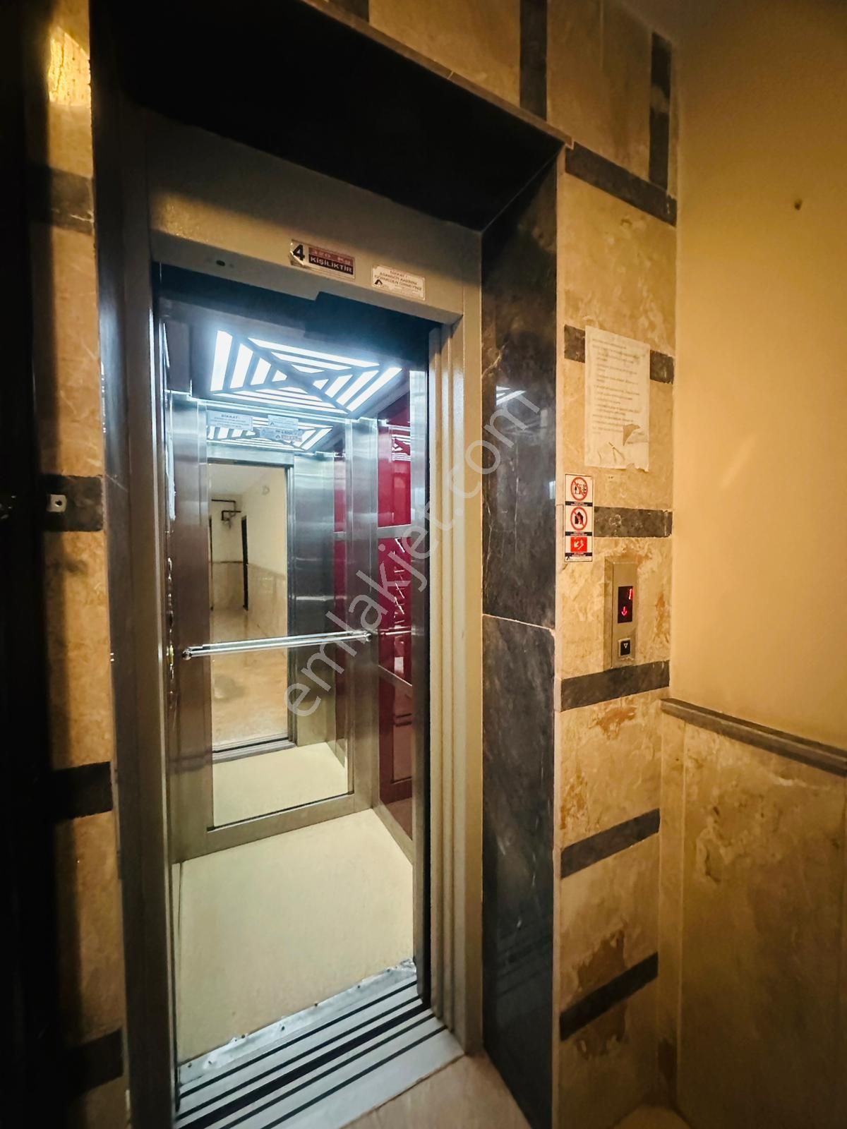 Beşikkaya'da 3+1 Asansörlü Ara Kat Satılık Daire !!! - Görsel 24