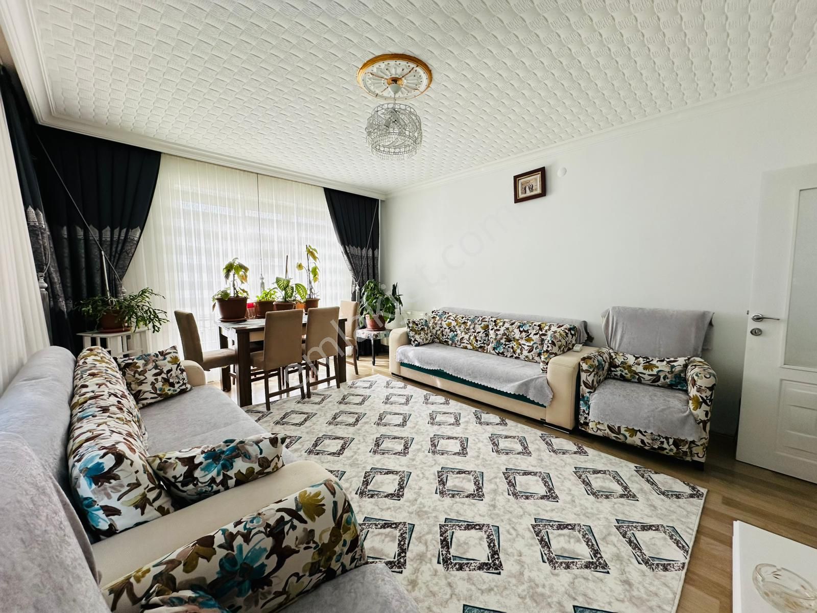 Beşikkaya'da 3+1 Asansörlü Ara Kat Satılık Daire !!! - Görsel 8