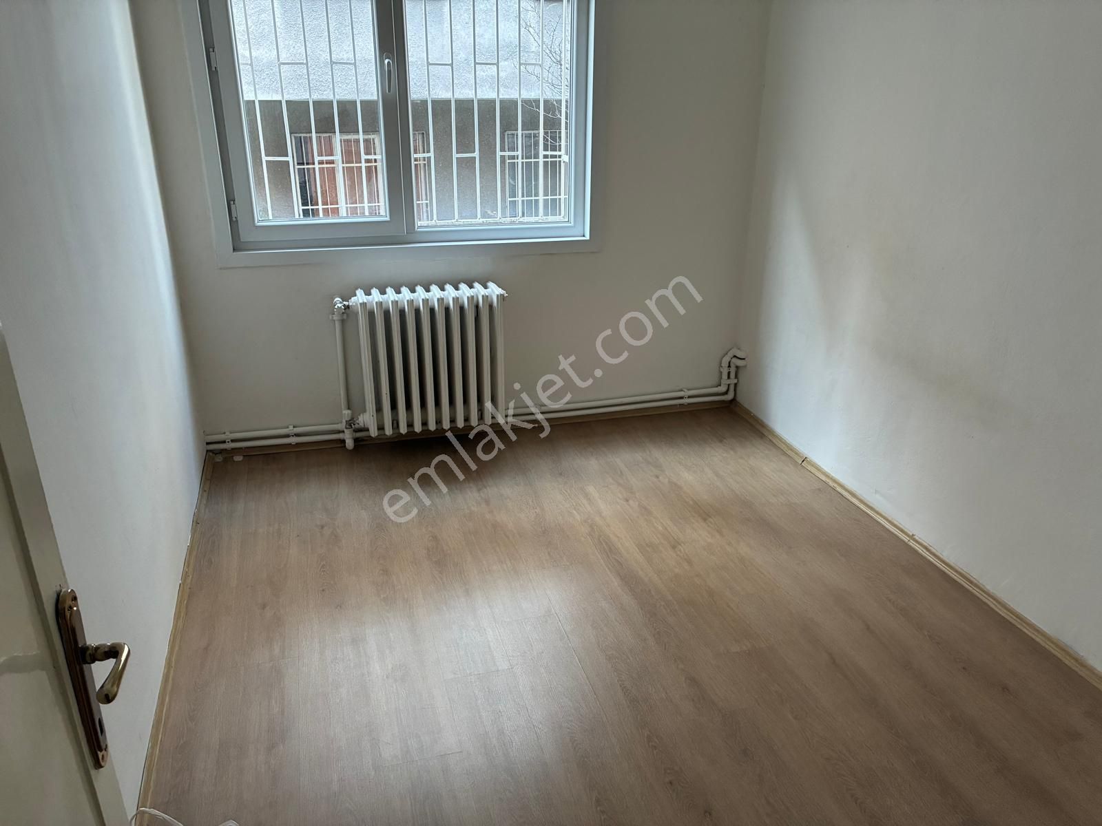 Filiz'den Yukarı Bahçelievler 35.sok Katta Satılık 3+1 Arka Cephe - Görsel 17