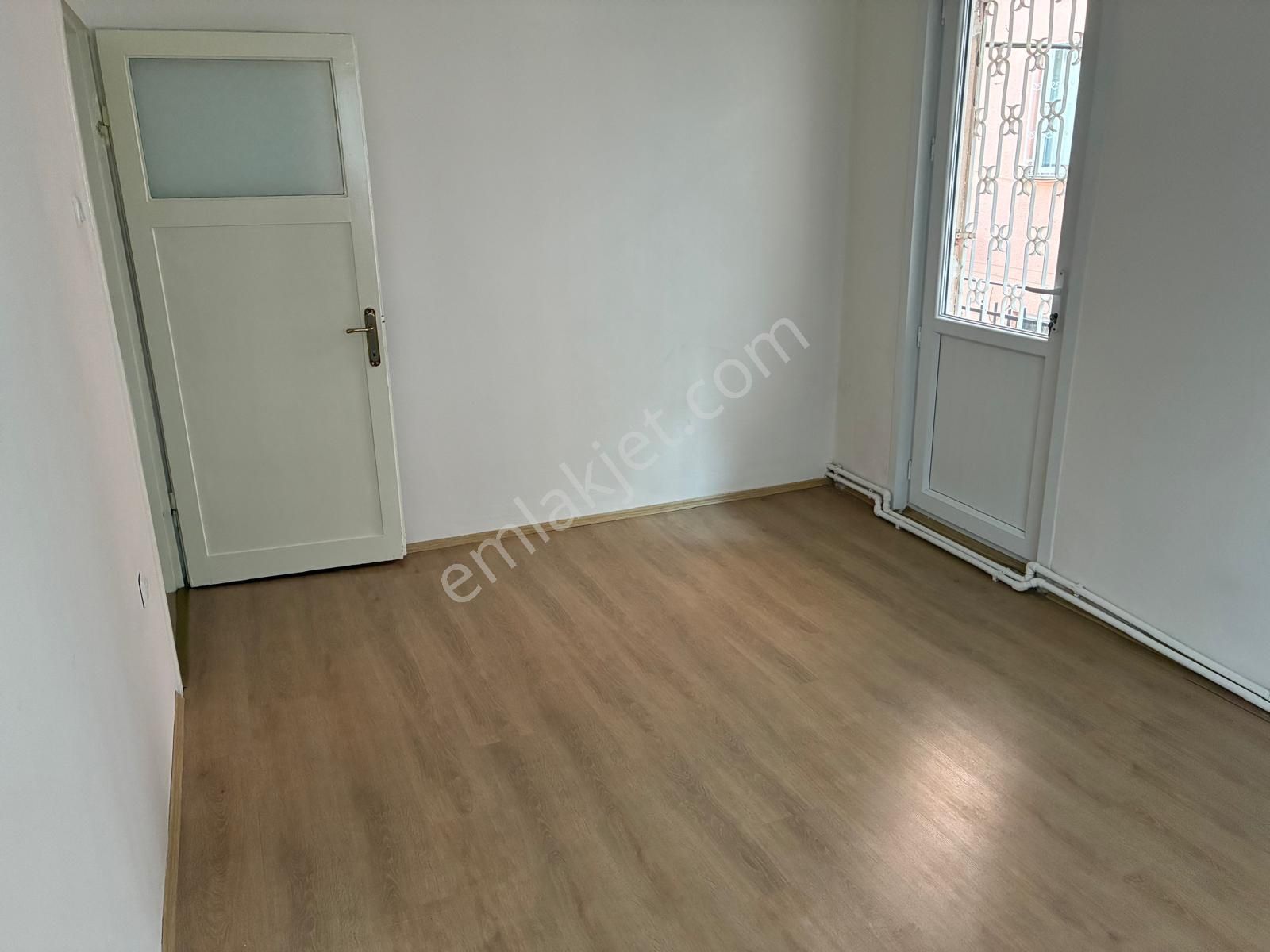 Filiz'den Yukarı Bahçelievler 35.sok Katta Satılık 3+1 Arka Cephe - Görsel 21