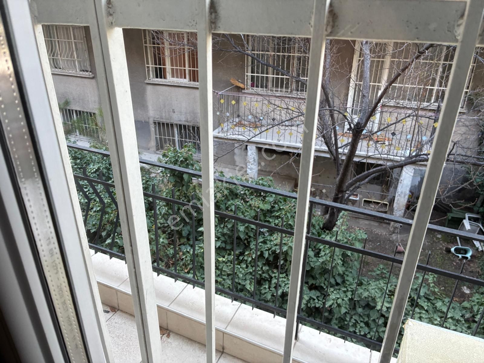 Filiz'den Yukarı Bahçelievler 35.sok Katta Satılık 3+1 Arka Cephe - Görsel 7