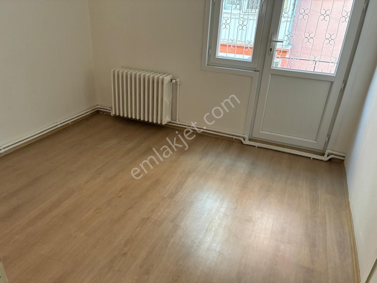 Filiz'den Yukarı Bahçelievler 35.sok Katta Satılık 3+1 Arka Cephe - Görsel 14