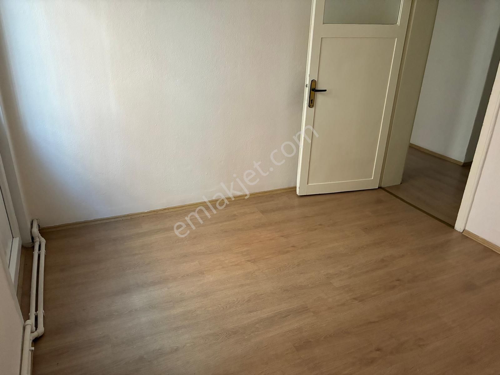 Filiz'den Yukarı Bahçelievler 35.sok Katta Satılık 3+1 Arka Cephe - Görsel 15