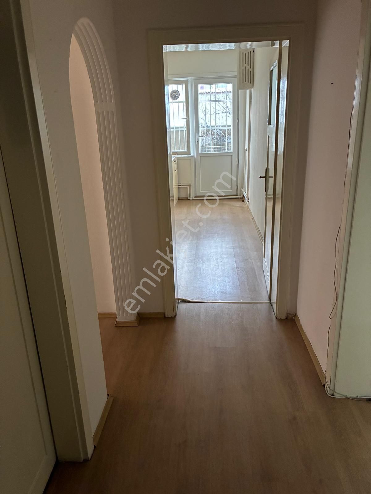 Filiz'den Yukarı Bahçelievler 35.sok Katta Satılık 3+1 Arka Cephe - Görsel 4