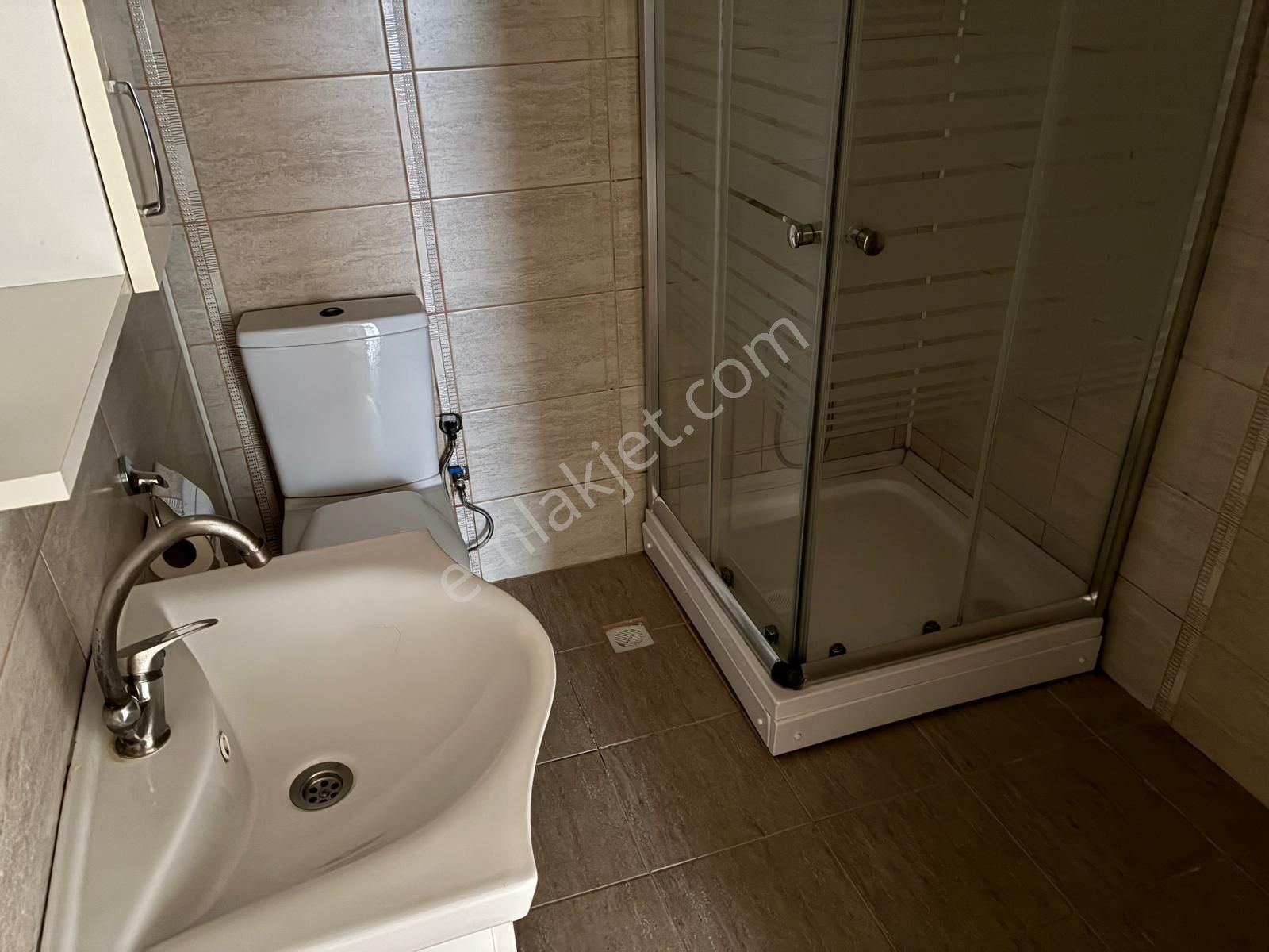 Filiz'den Yukarı Bahçelievler 35.sok Katta Satılık 3+1 Arka Cephe - Görsel 13