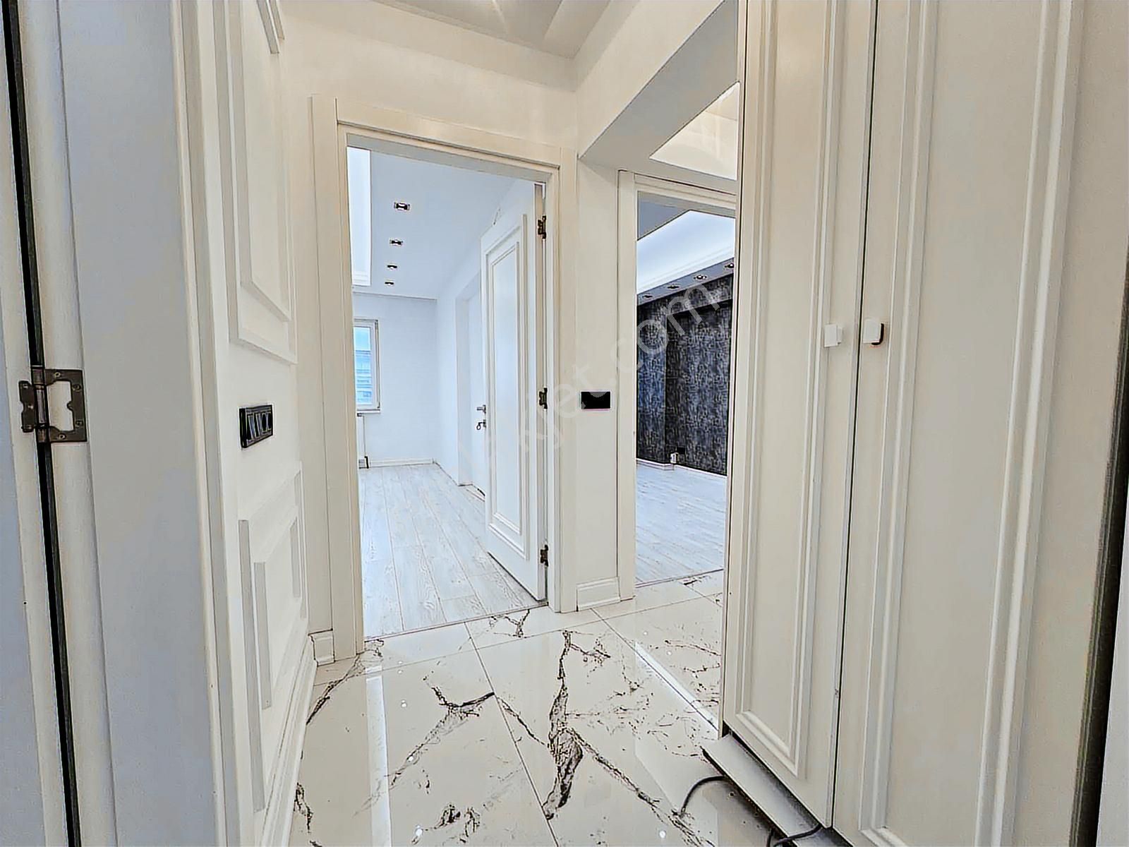 Lüks Ve Konforu Bir Arada Sunan 4+1 Havuzlu Yenilenmiş Daire - Görsel 30