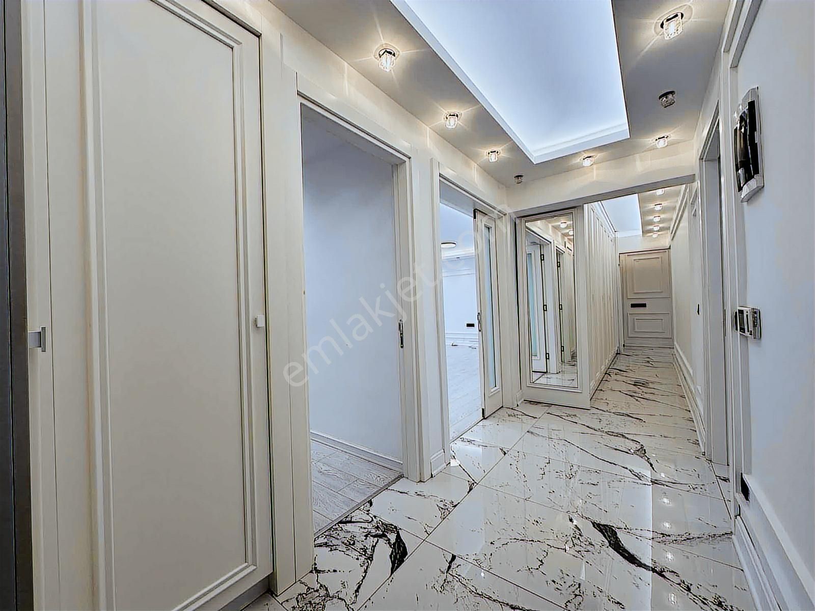 Lüks Ve Konforu Bir Arada Sunan 4+1 Havuzlu Yenilenmiş Daire - Görsel 20