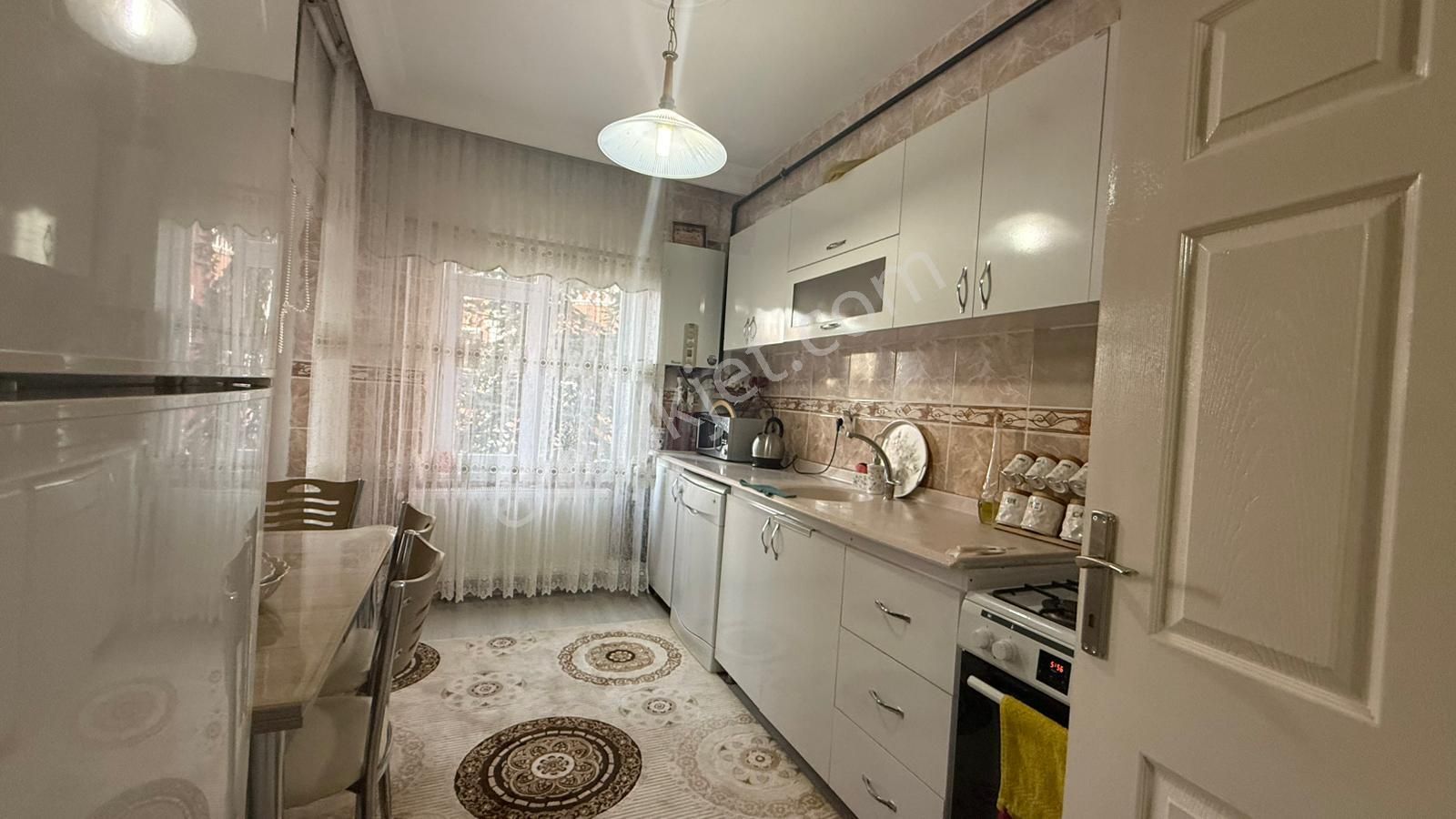 Bosna Hersek Mahallesi Kıvılcım Bulvarı Yakını 3+1 Arakat Site İçi Satılık Daire