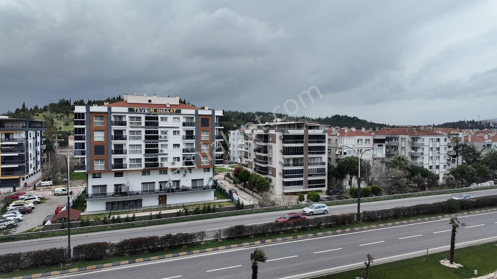 ️ Menemenin En İşlek Caddesinde 2+1 Ve 3+1 Daireler - Görsel 24