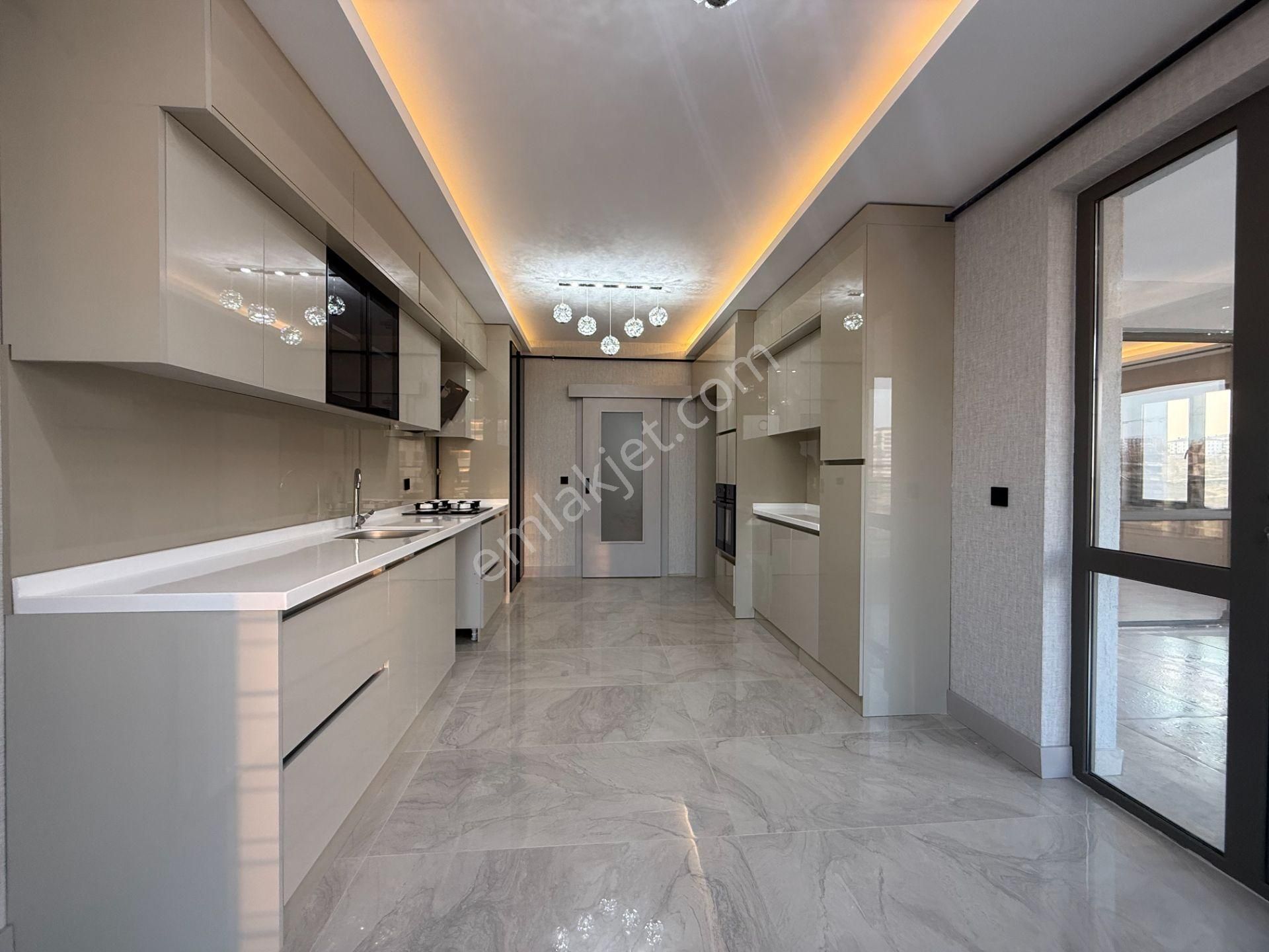 ▃çiftçioğullarından▃ Bulvar Yakını 4+1 E.banyolu G.odalı Lüx Daire - Görsel 4