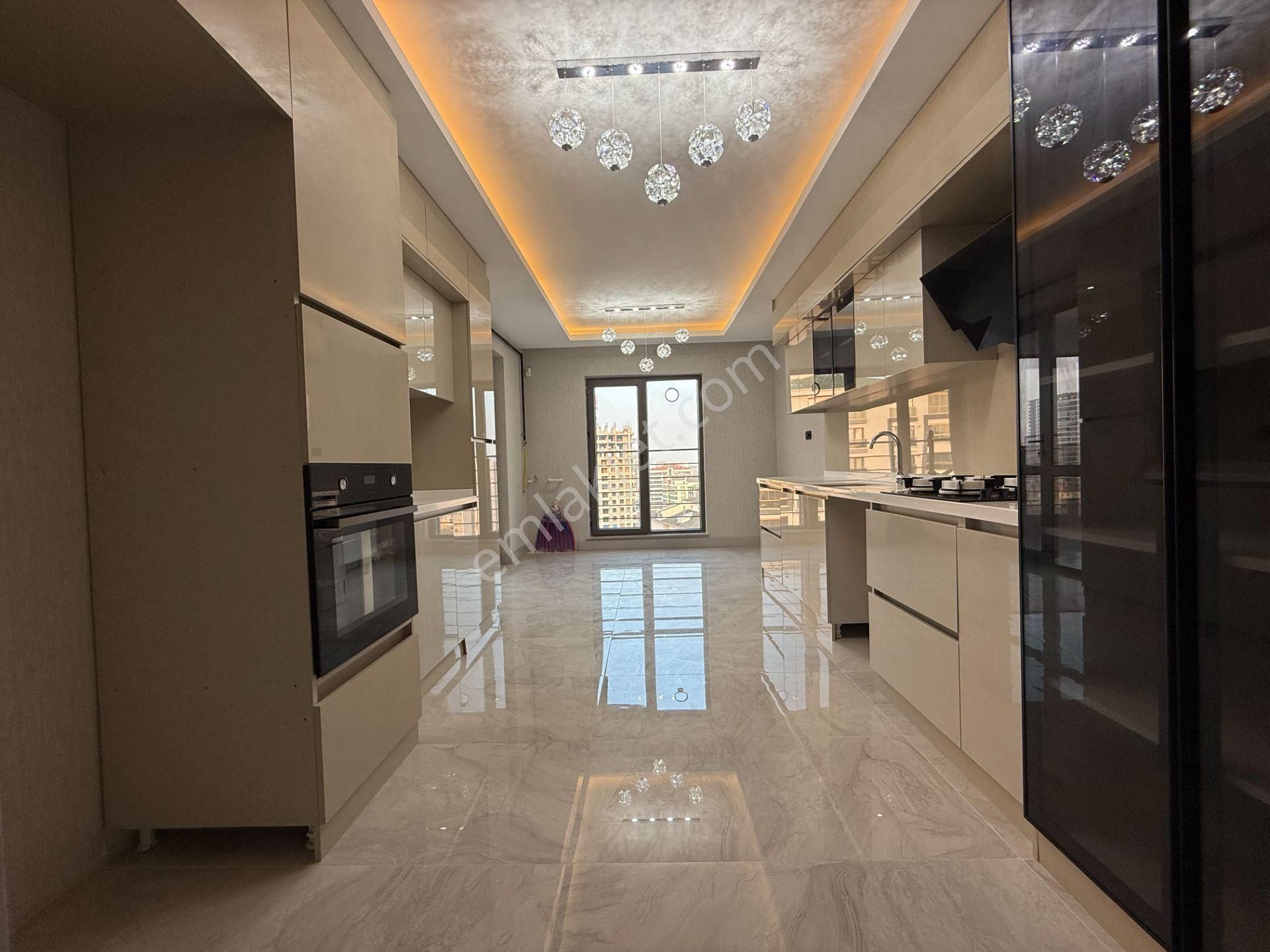 ▃çiftçioğullarından▃ Bulvar Yakını 4+1 E.banyolu G.odalı Lüx Daire