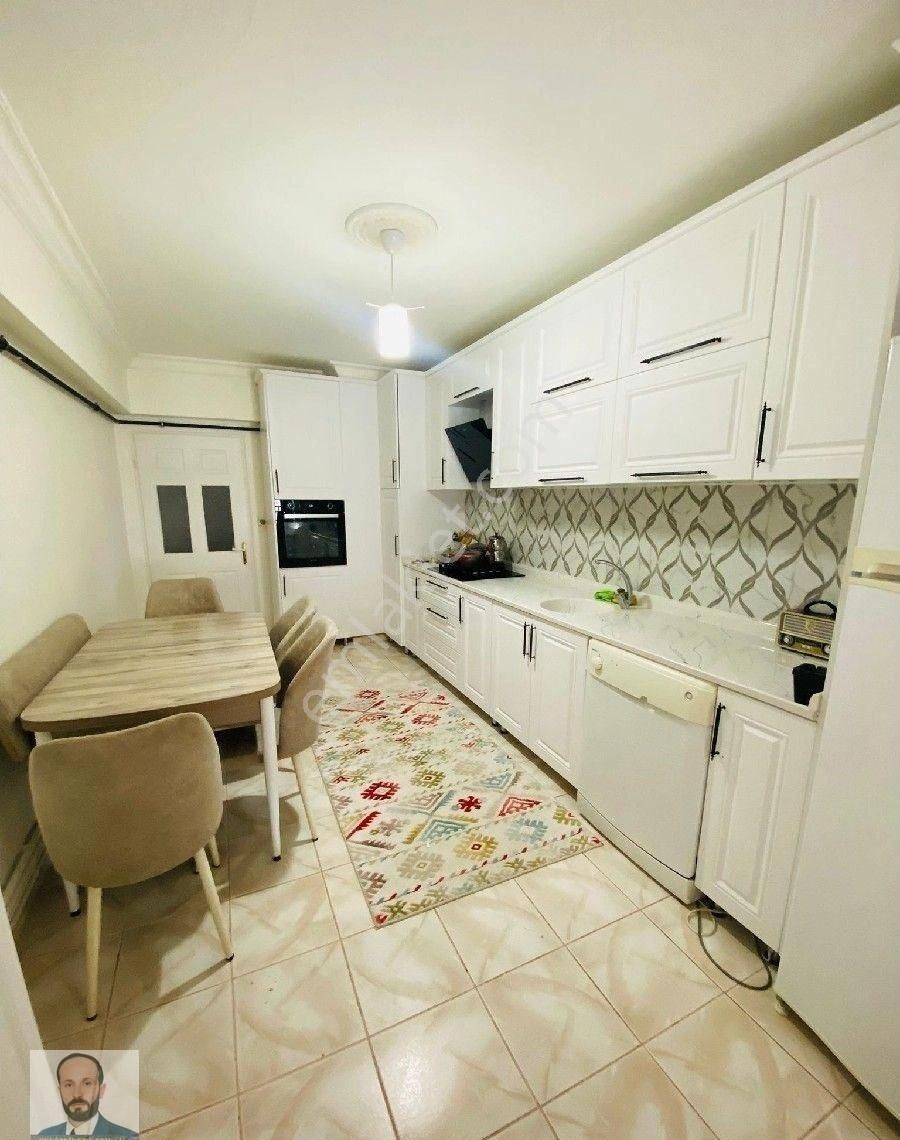 Cevizlidere Emlak'tan Caddeye Yakın Satılık Daire