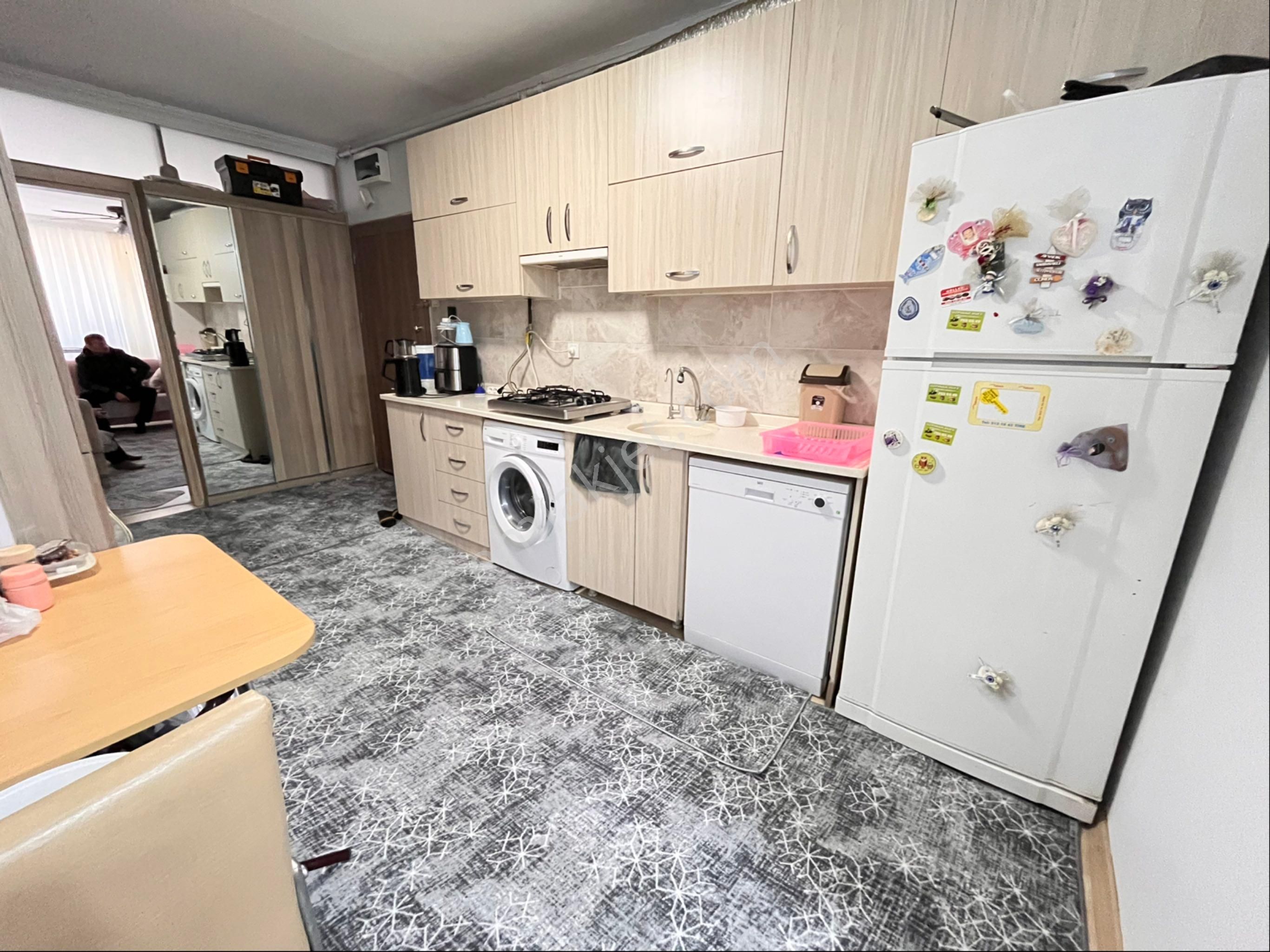 Üçyol Meydan Metro Yakınında 2+1 95m2 Çift Cepheli Çift Balkonlu - Görsel 7