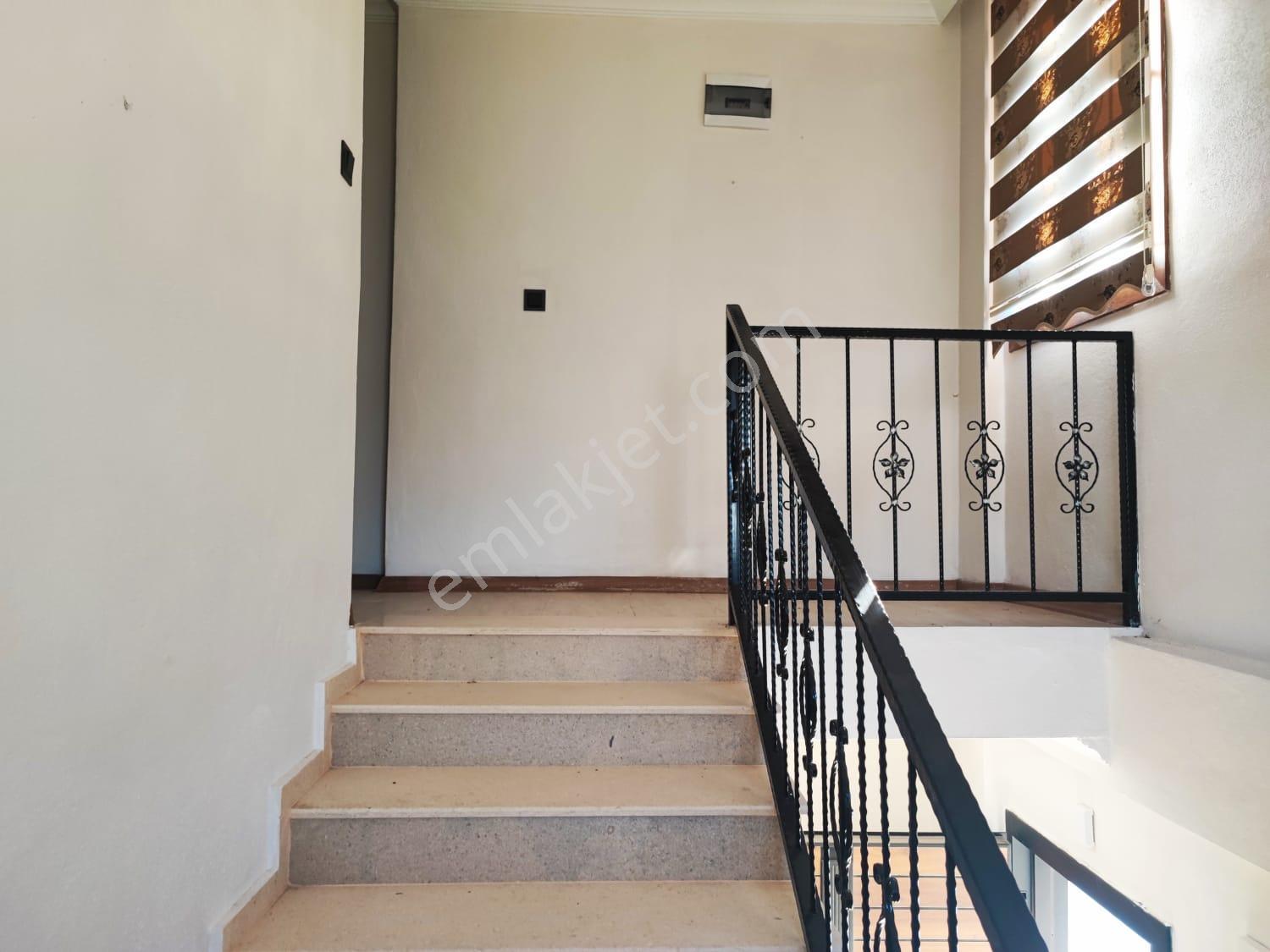 Kar Emlaktan Yenikonacık Efes Sitesi Üzerinde 3+1 Satılık Dubleks Villa 550m2 Arsası Mevcut - Görsel 16