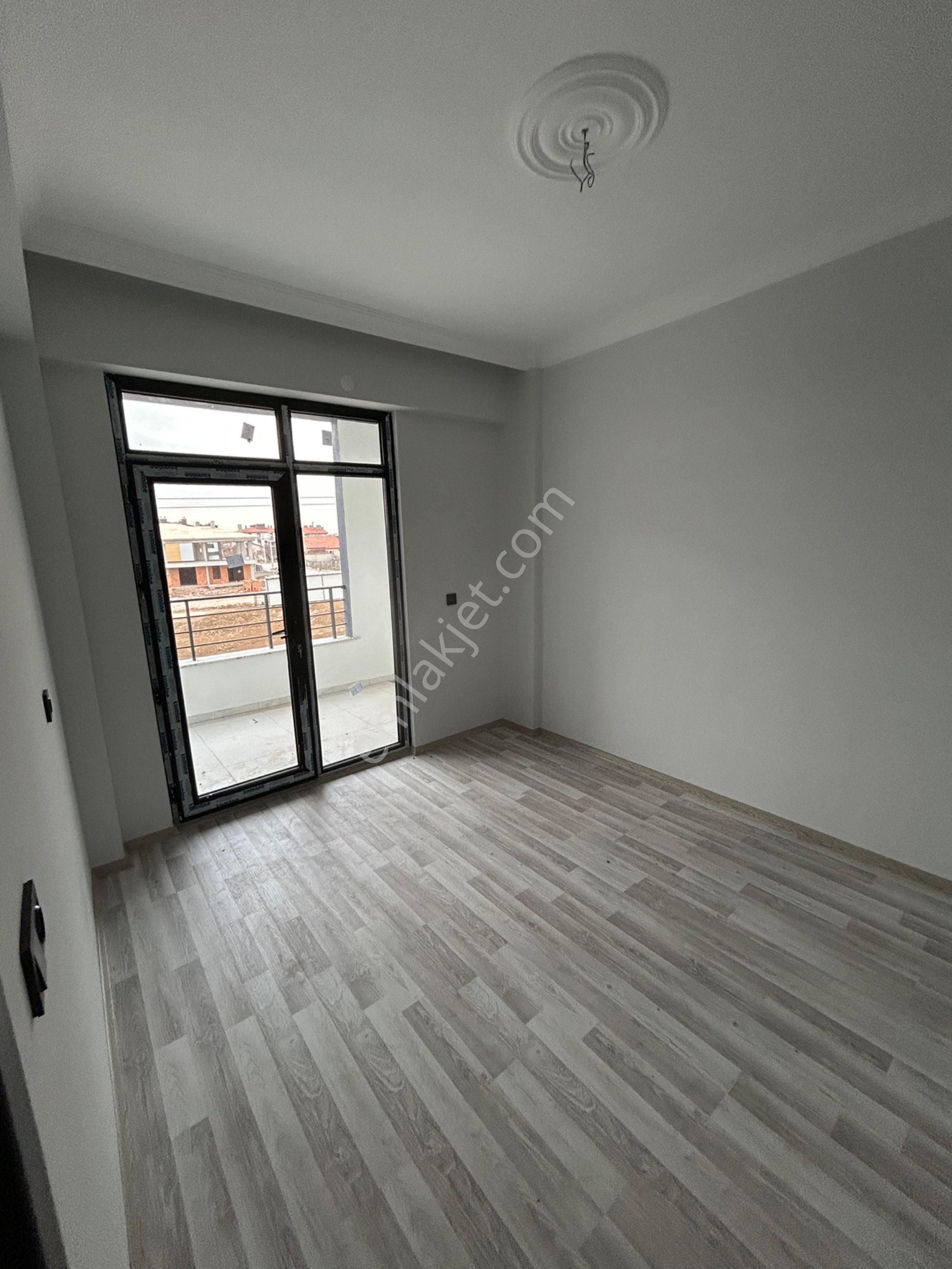 Karaaslanda 1. Kat Ve 2. Kat 2+1 Daireler - Görsel 5