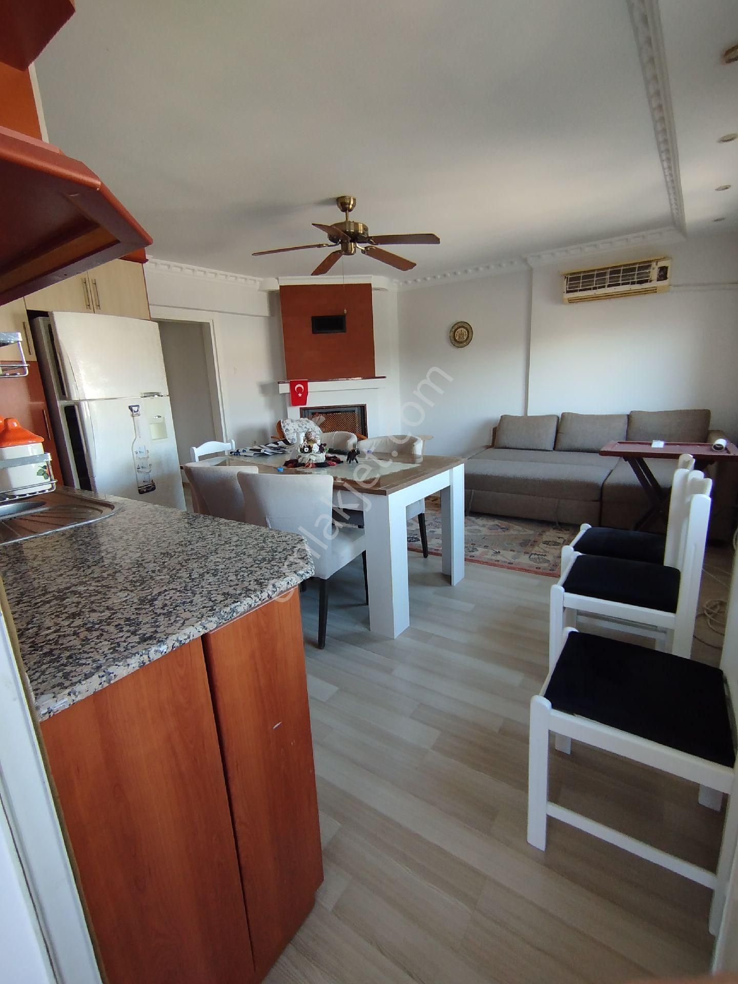 İzmir Bayar Gayrimenkul'den Çevik Bir Meydanı'nda Eşyalı Kiralık Daire - Görsel 4
