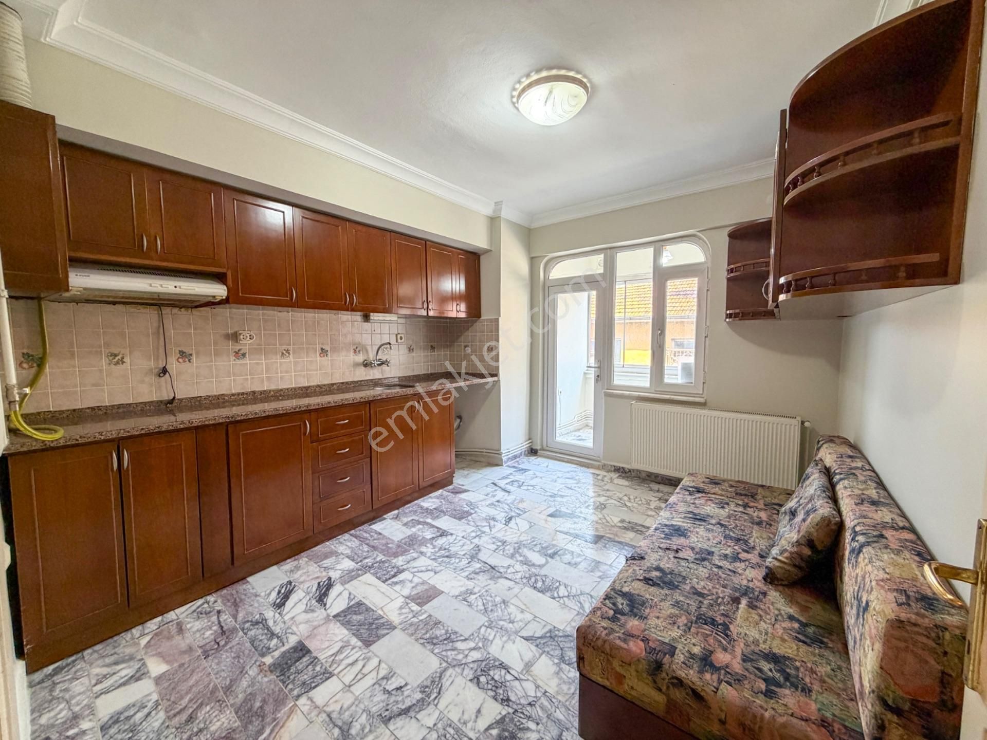 Kasaplar Mah Heykel'e Yakın Satılık Geniş 2+1 Daire - Görsel 14