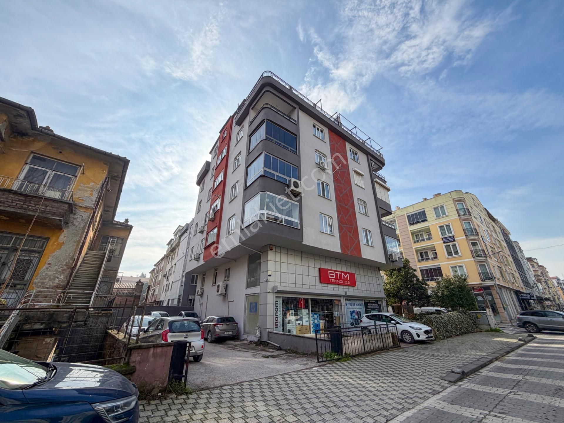 Kasaplar Mah Heykel'e Yakın Satılık Geniş 2+1 Daire