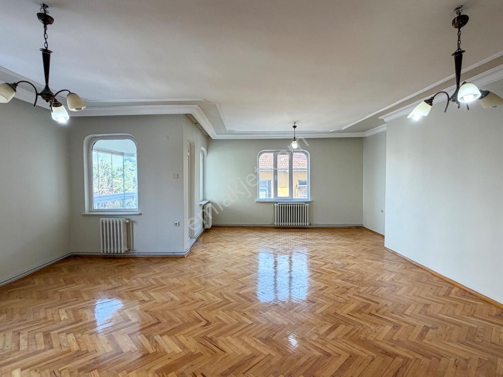 Kasaplar Mah Heykel'e Yakın Satılık Geniş 2+1 Daire - Görsel 8