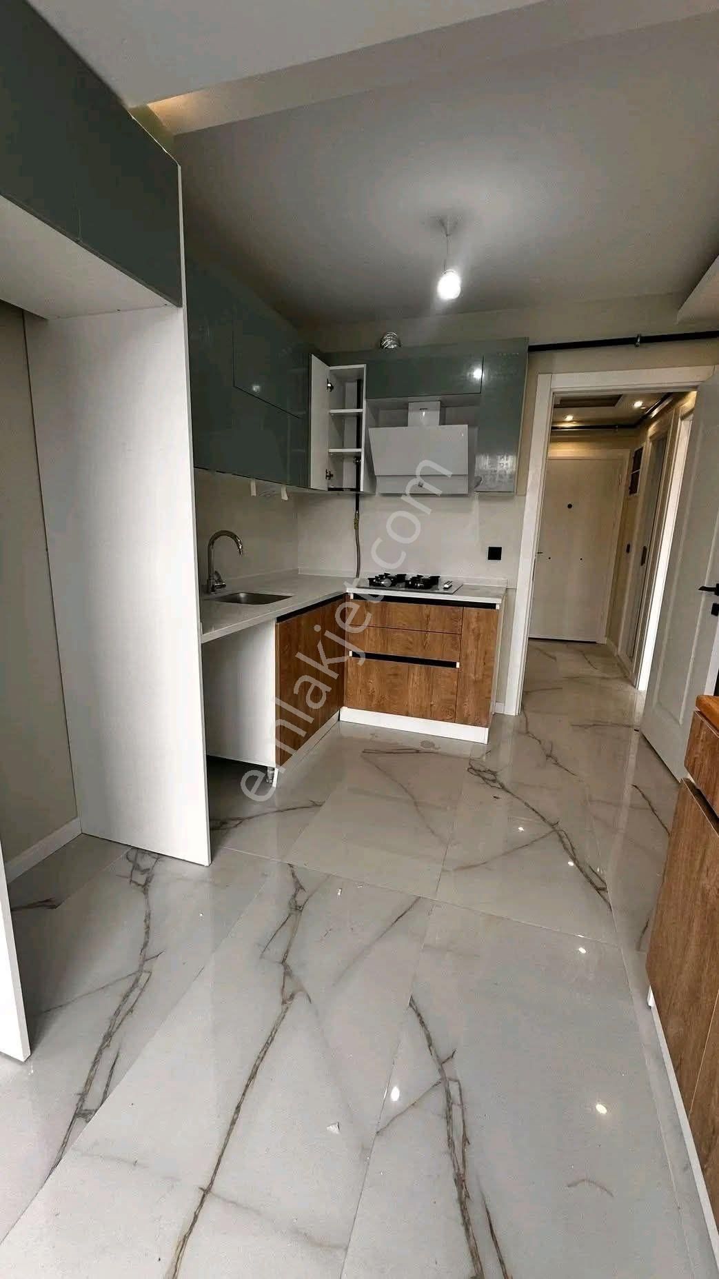 Şehir Merkezinde Satılık Geniş 2+1 Dairekırmızı Toprak Mah İller Bankası Yakını;