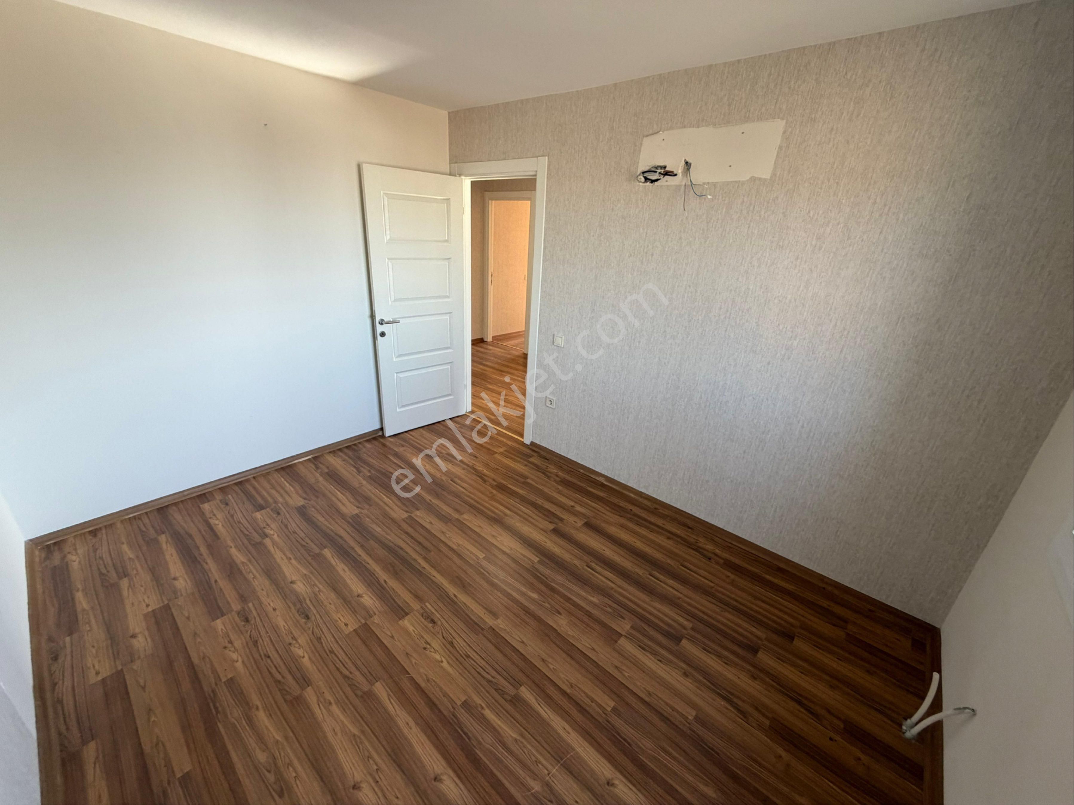 Değirmendere'de Havuzlu Sitede Deniz Manzaralı 3+1 Satılık Bahçe Katı Daire - Görsel 5