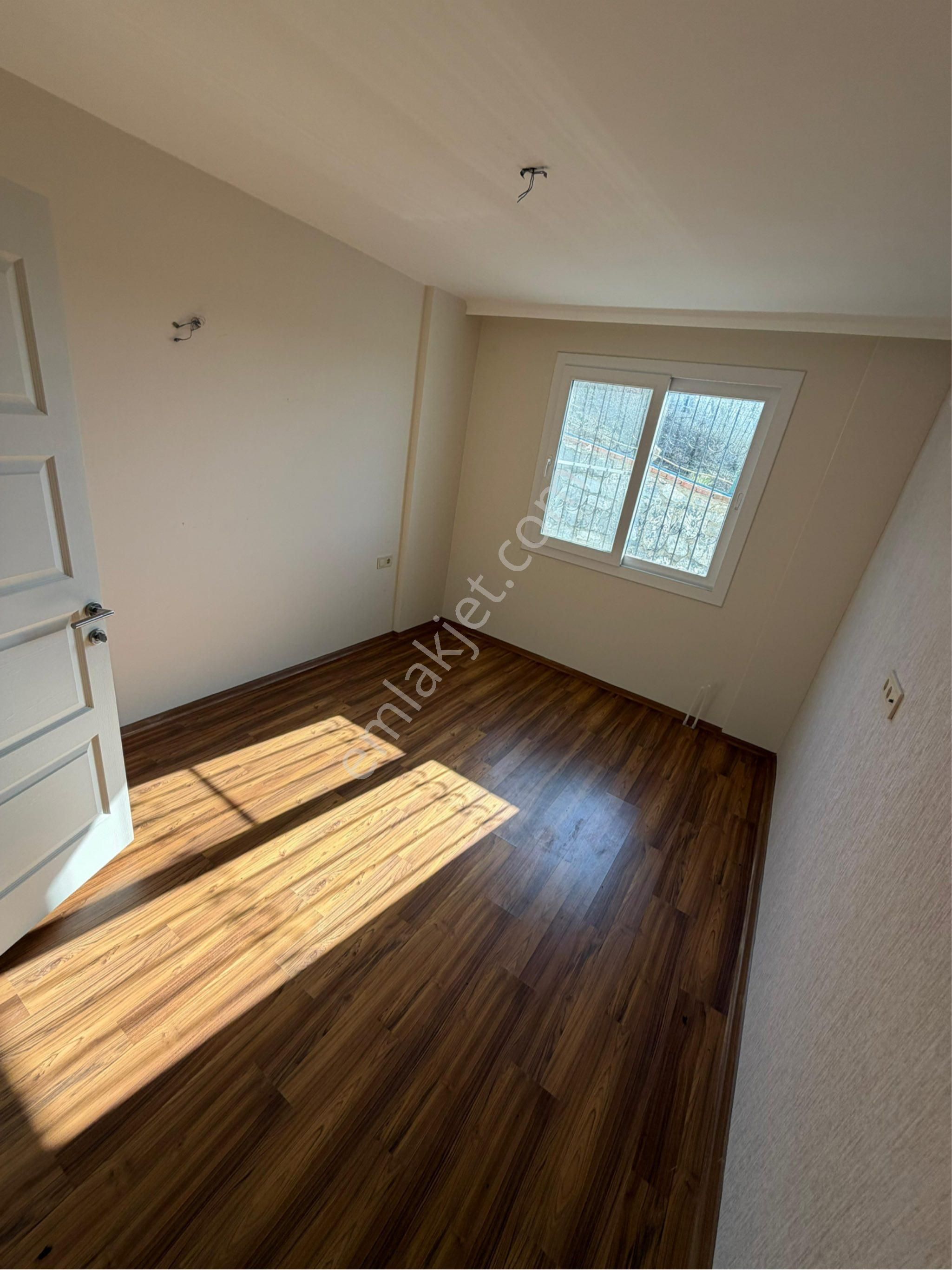 Değirmendere'de Havuzlu Sitede Deniz Manzaralı 3+1 Satılık Bahçe Katı Daire - Görsel 6