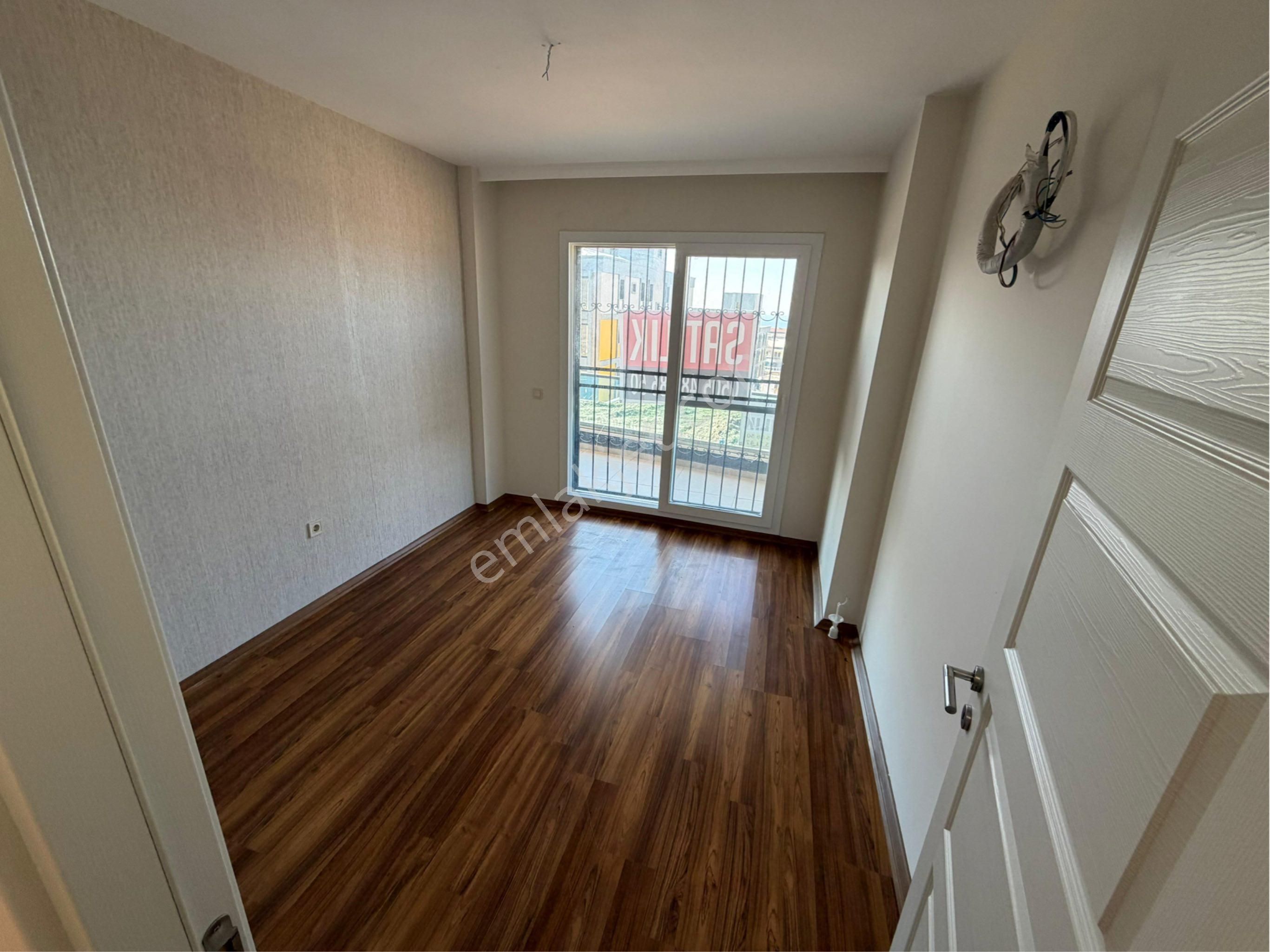 Değirmendere'de Havuzlu Sitede Deniz Manzaralı 3+1 Satılık Bahçe Katı Daire - Görsel 9