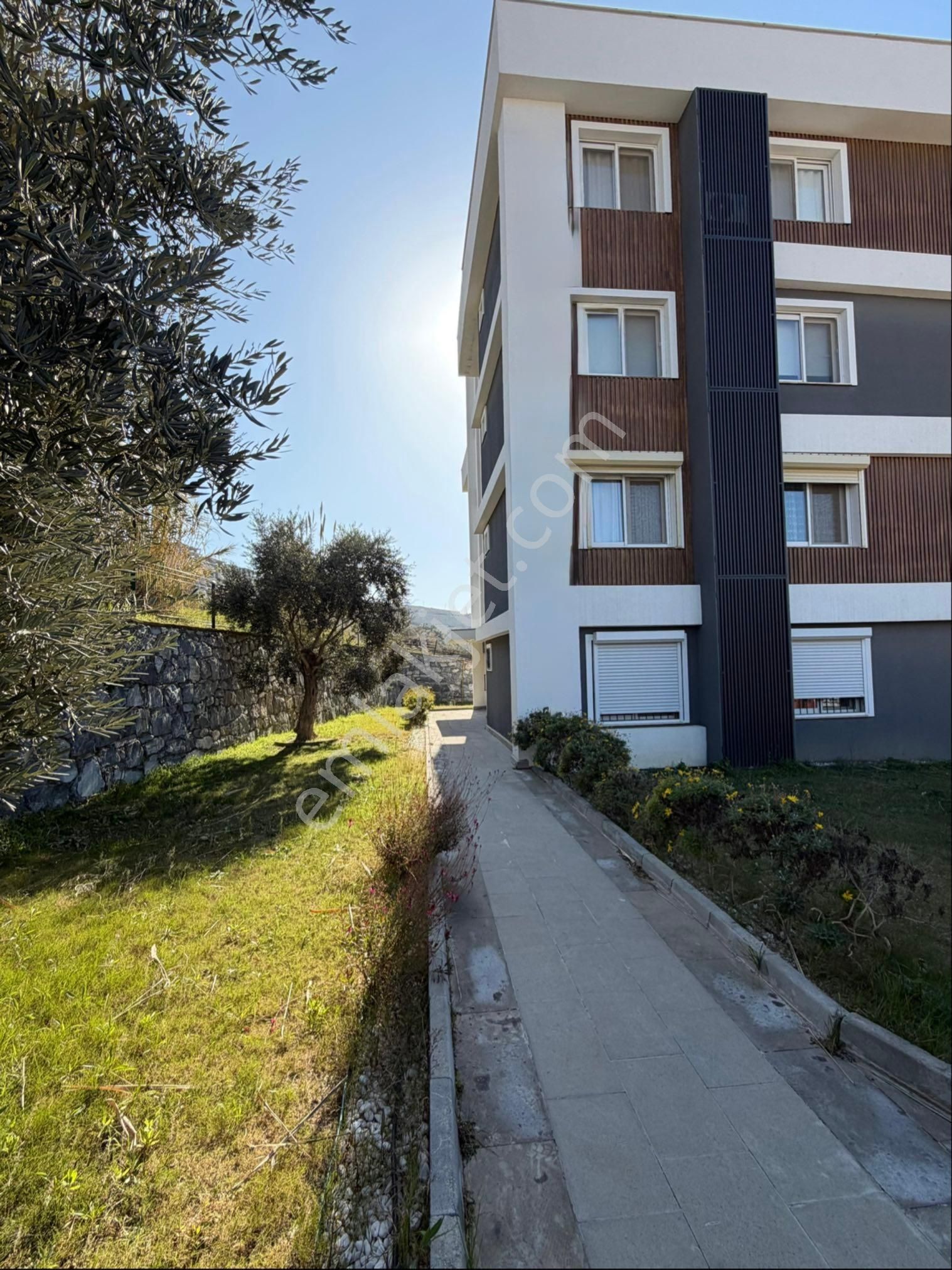 Değirmendere'de Havuzlu Sitede Deniz Manzaralı 3+1 Satılık Bahçe Katı Daire - Görsel 23