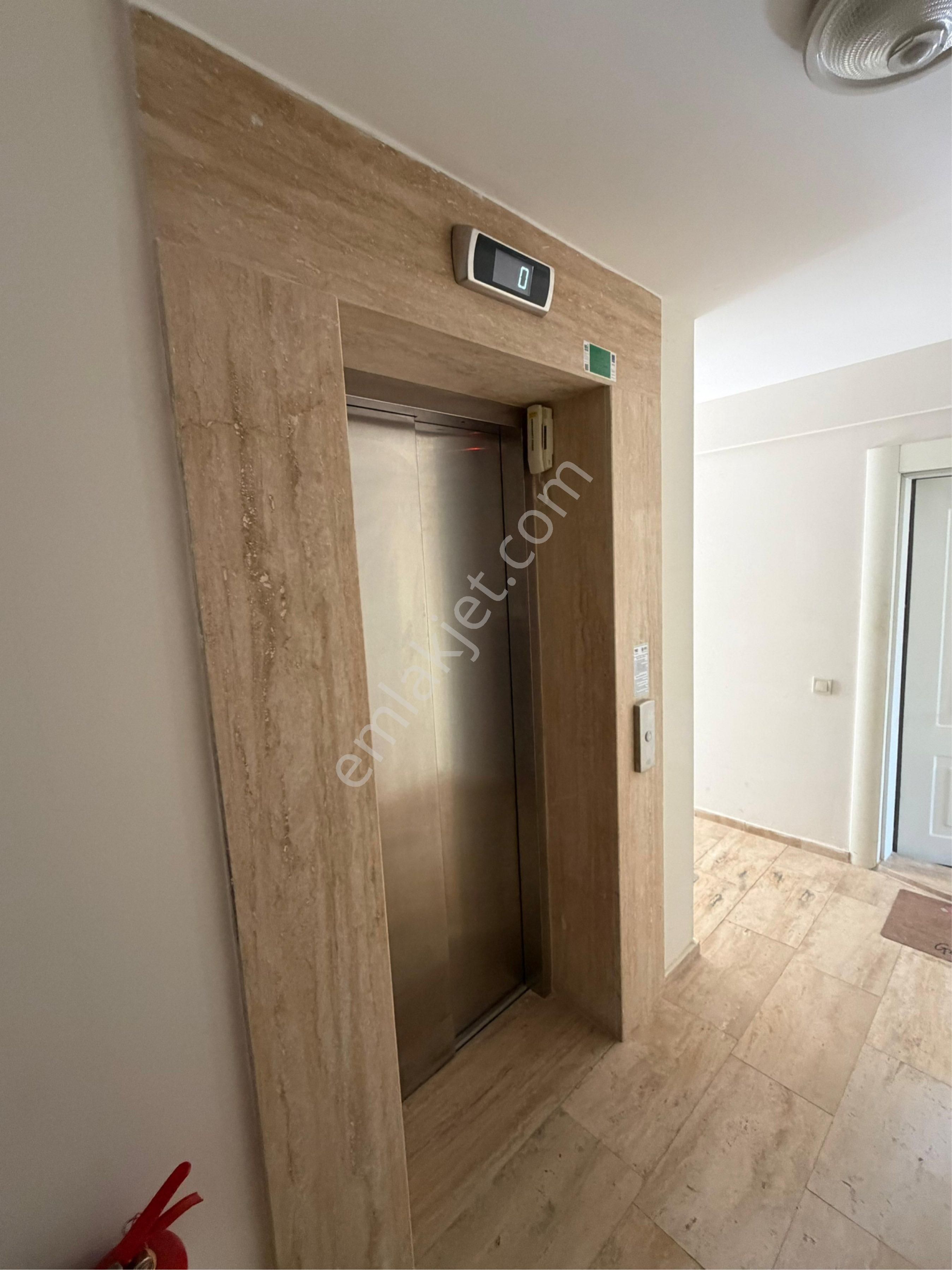 Değirmendere'de Havuzlu Sitede Deniz Manzaralı 3+1 Satılık Bahçe Katı Daire - Görsel 21