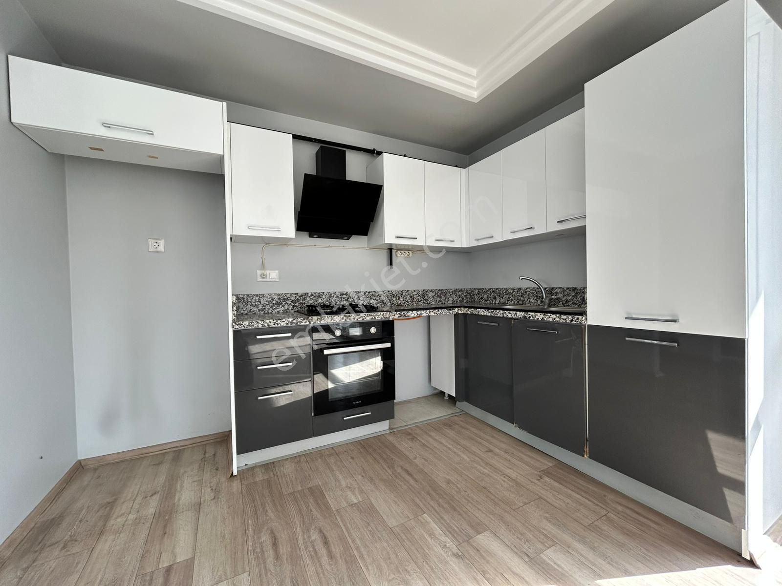 Adana Gürselpaşa'da Güvenlikli Havuzlu Sosyal Donatılı Sitede 3+1 Aylık Kiralık Doğalgazlı Daire - Görsel 5