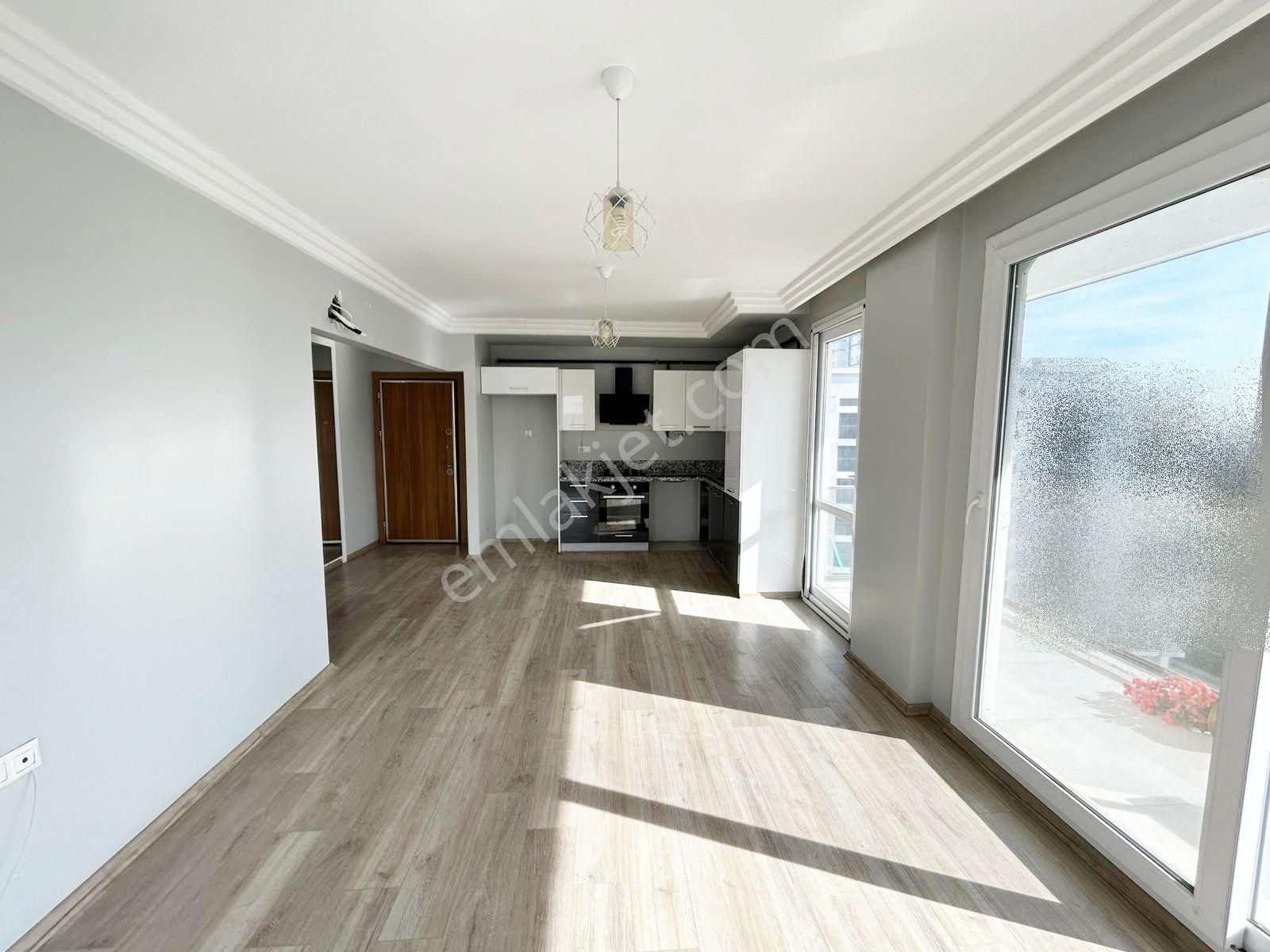 Adana Gürselpaşa'da Güvenlikli Havuzlu Sosyal Donatılı Sitede 3+1 Aylık Kiralık Doğalgazlı Daire - Görsel 2