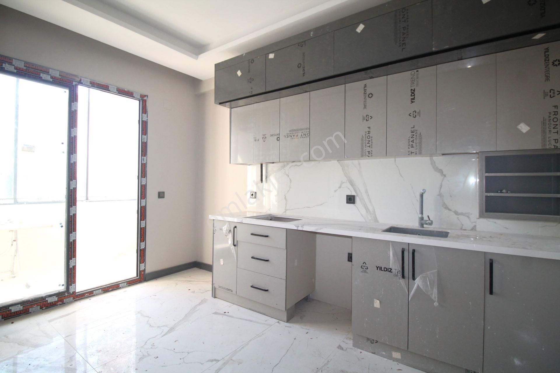 Retro’dan Merkez Mah’de Sıfır Site İçi Yüksek Giriş B.mutfak 1+1
