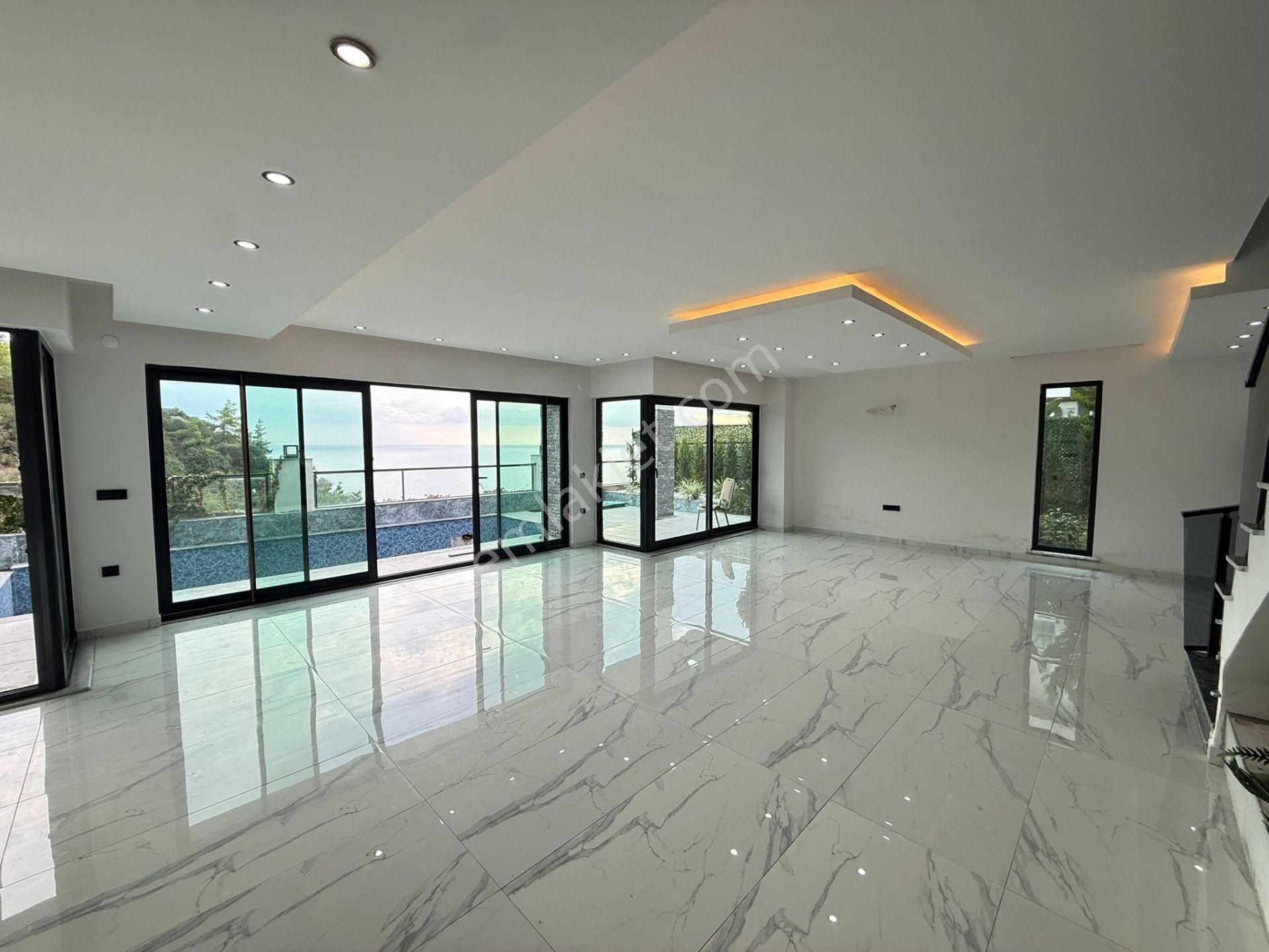 Alanya Kargıcak'ta Müstakil Havuzlu 4+1 420 M2 Triplex Villa - Görsel 11