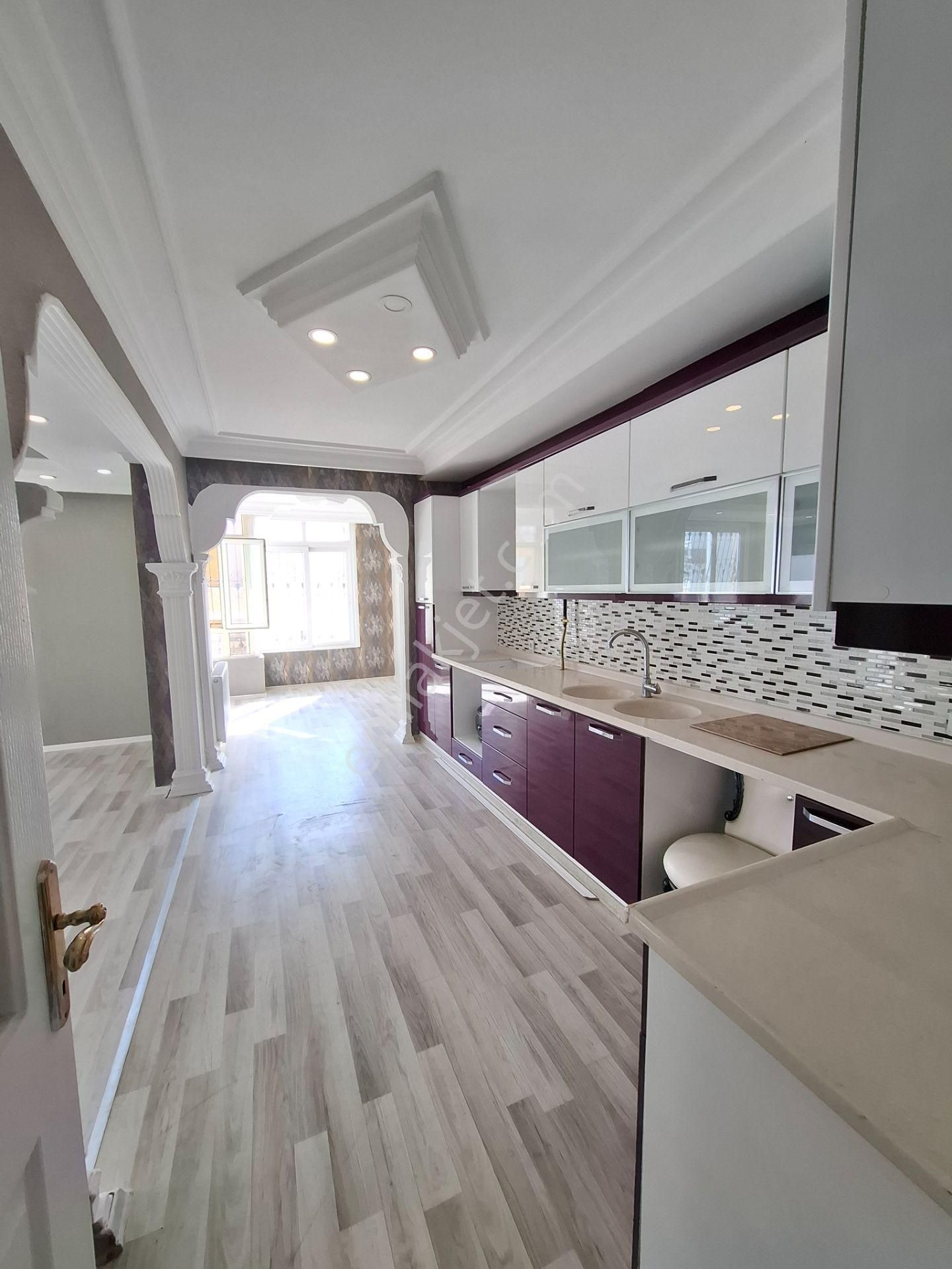 Çukurova Huzurevleri Mahallesi 3+1 İskanlı 180 M2 Güney Doğu Kuzey 3 Cepheli Doğalgaz Merkezi Konum