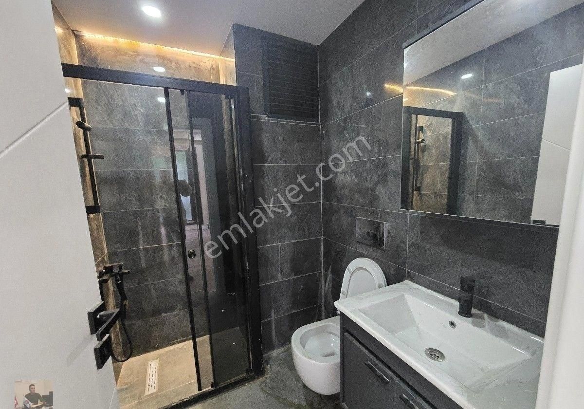 İstanbul Kağıthane Çağlyan Mahallesinde Galerya Rezisdadns Ta Satılık Lüks (1+1) Daire - Görsel 18