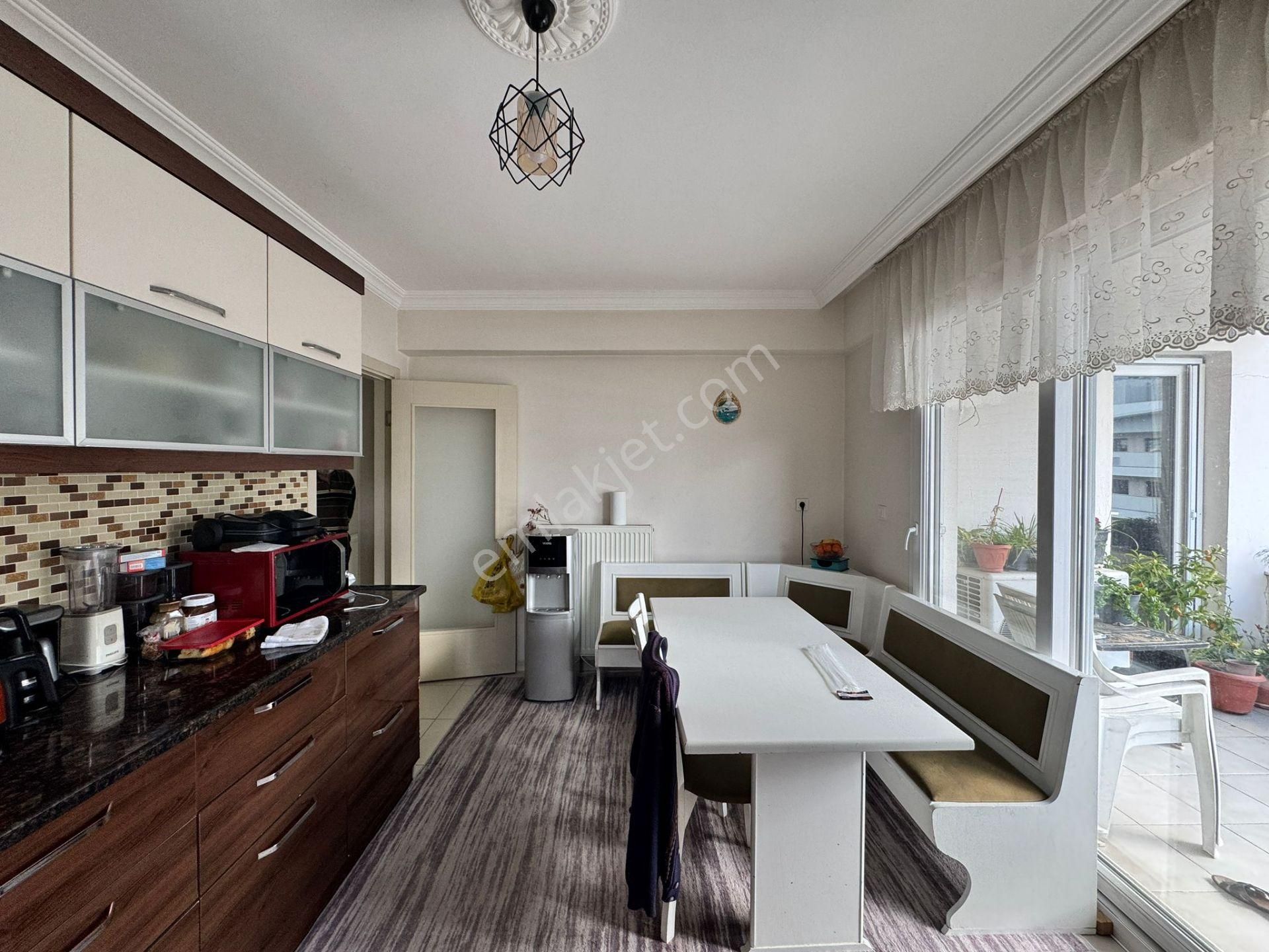 Kaçmazer’den Gölette Merkezi Konumda 4+1 Satılık Daire - Görsel 3